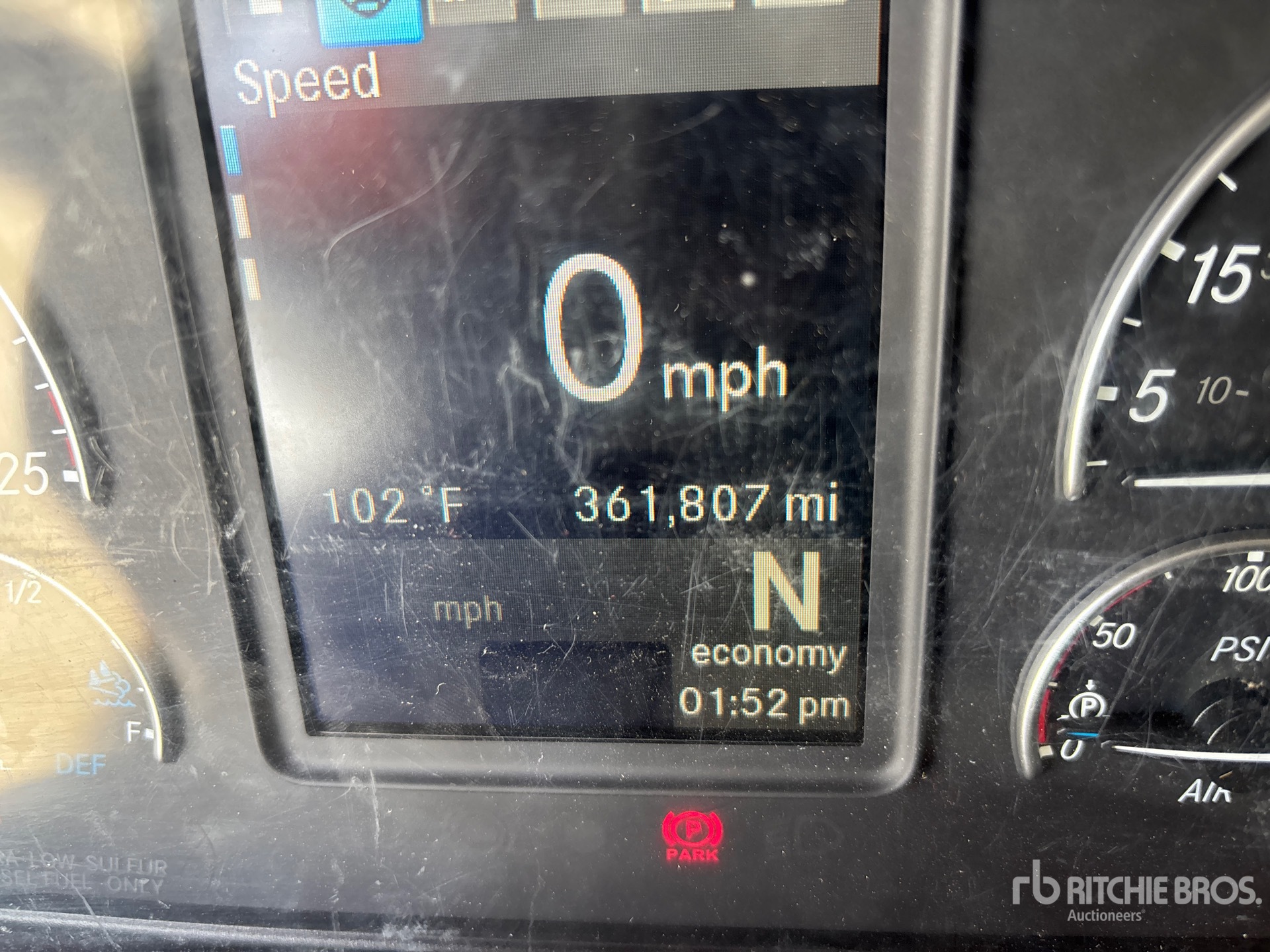 2018 Freightliner CASCADIA 126
