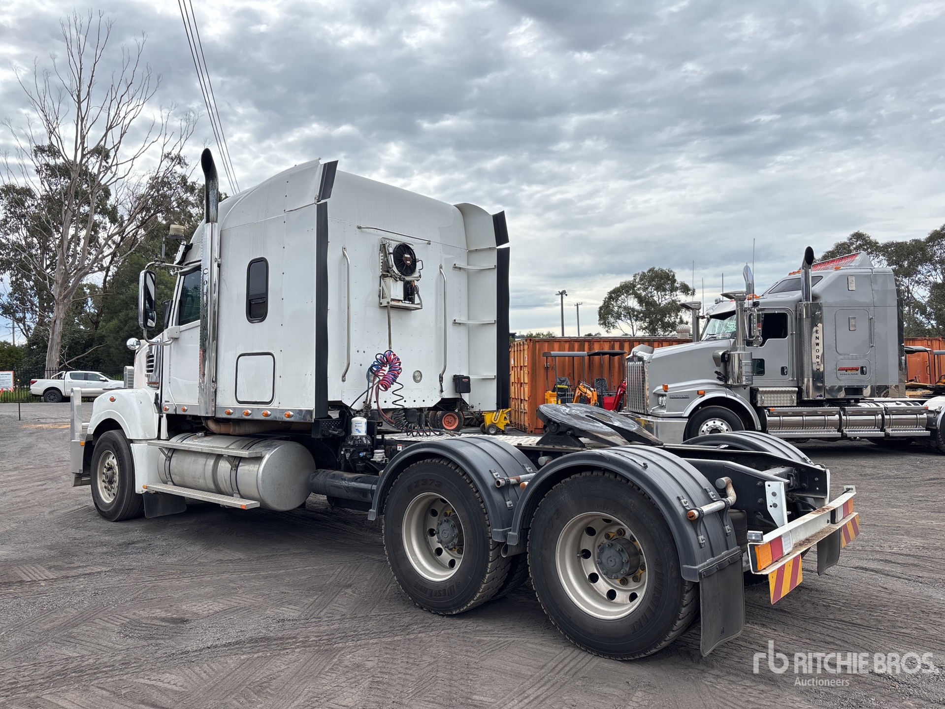 2018 Freightliner Coronado 114