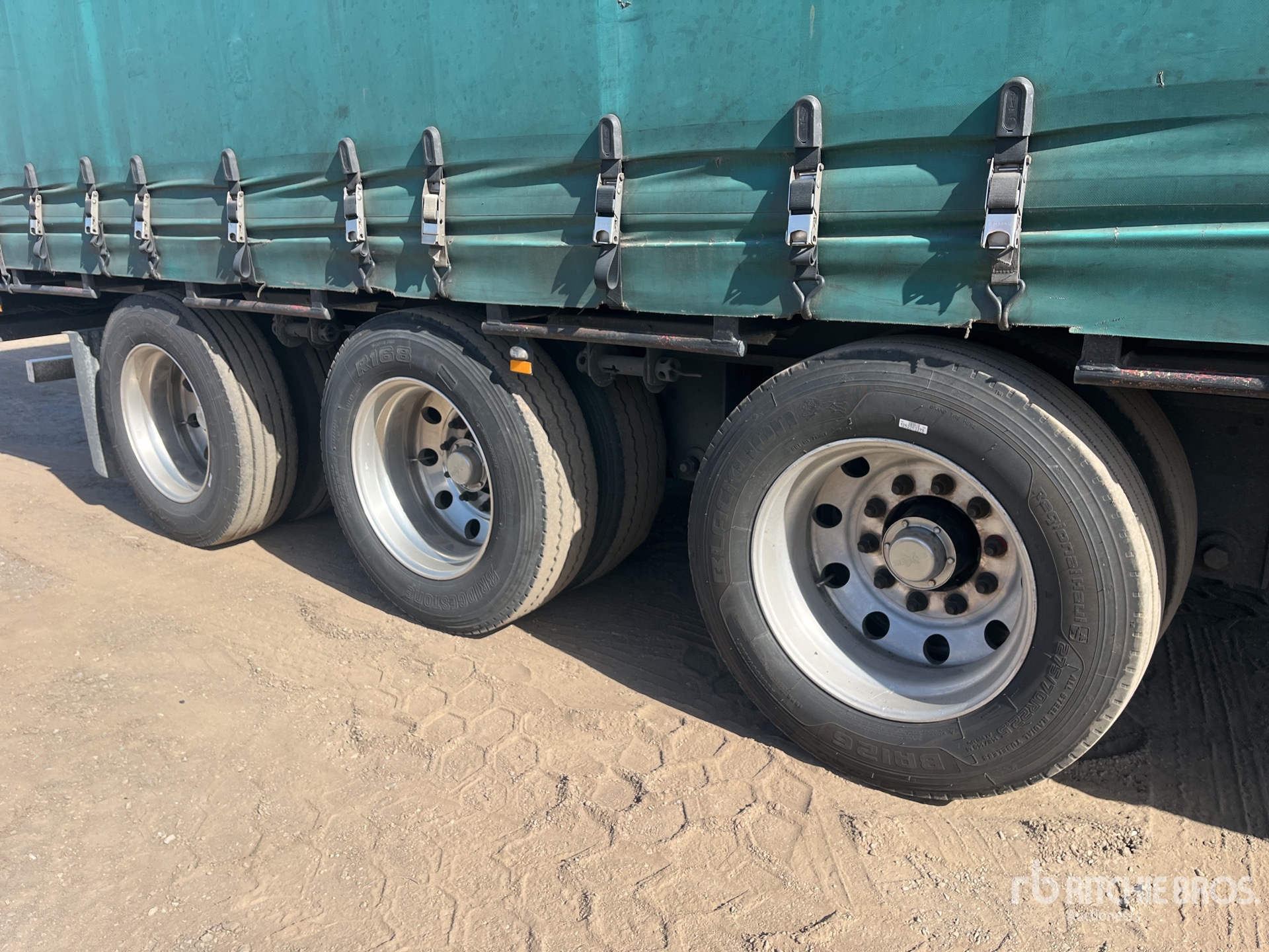 2002 Kruger 13.2 m Tri/A Step Deck