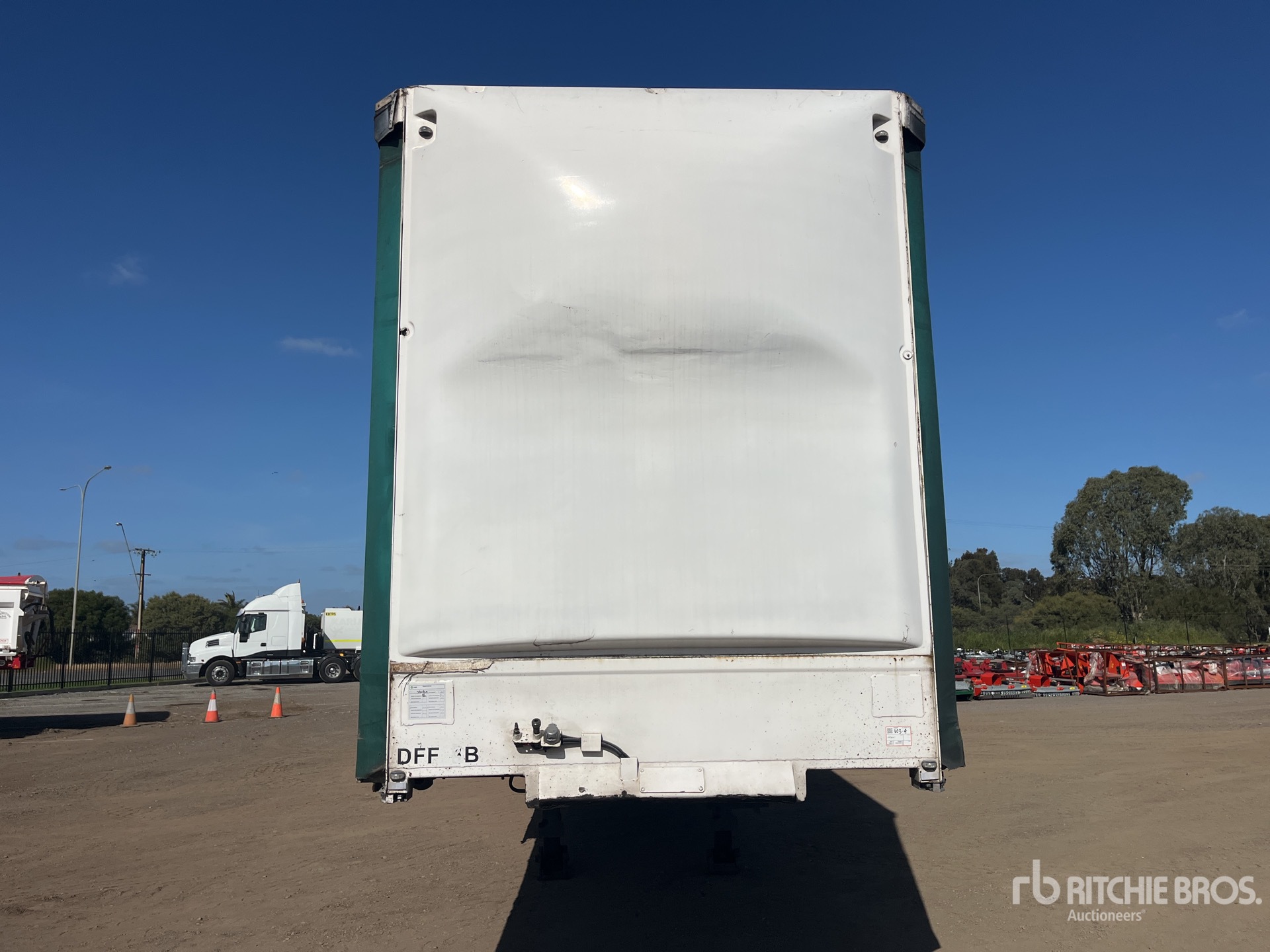 2002 Kruger 13.2 m Tri/A Step Deck