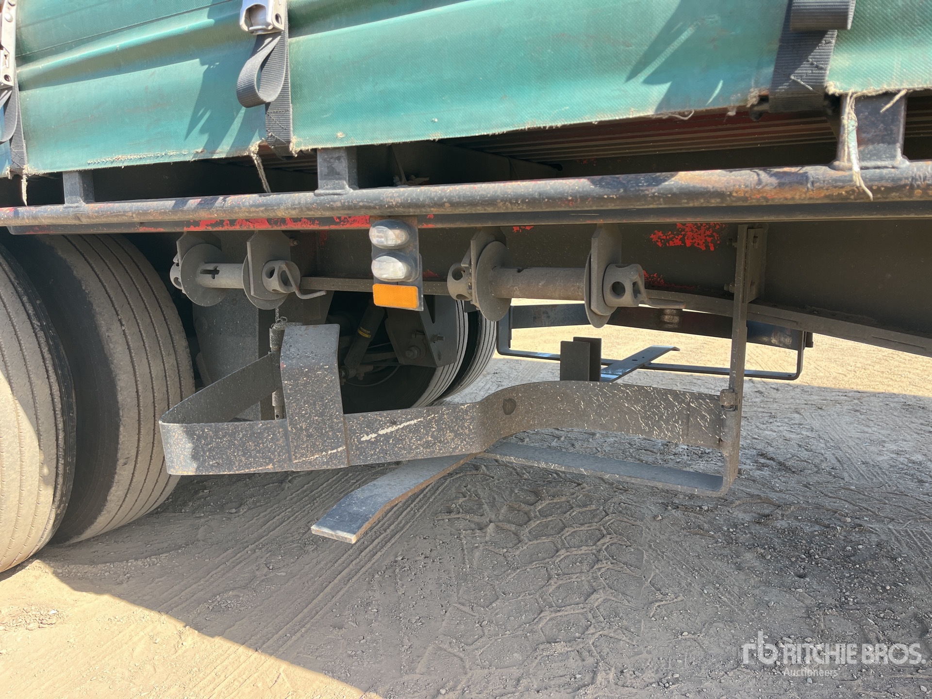 2002 Kruger 13.2 m Tri/A Step Deck