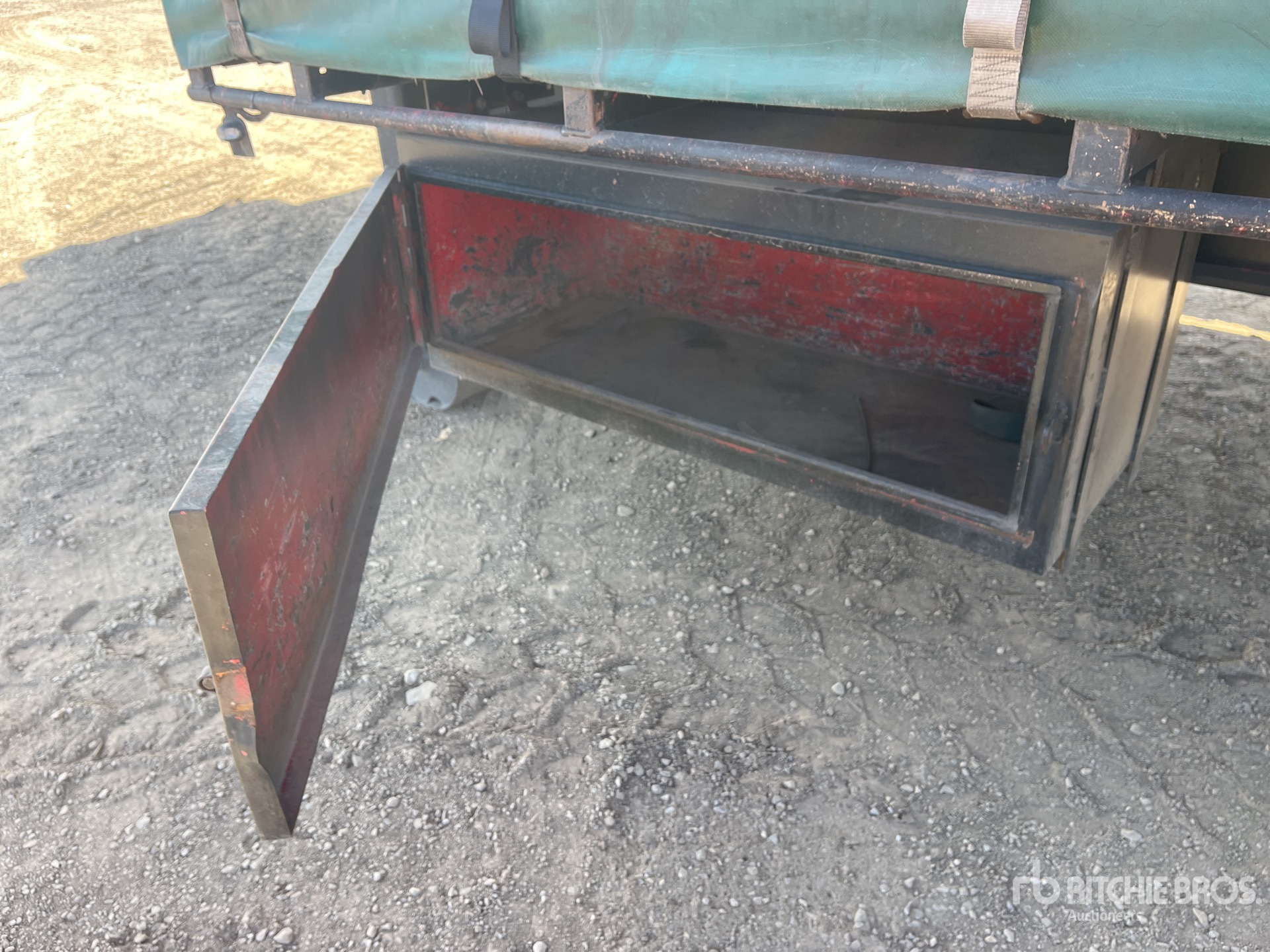 2002 Kruger 13.2 m Tri/A Step Deck