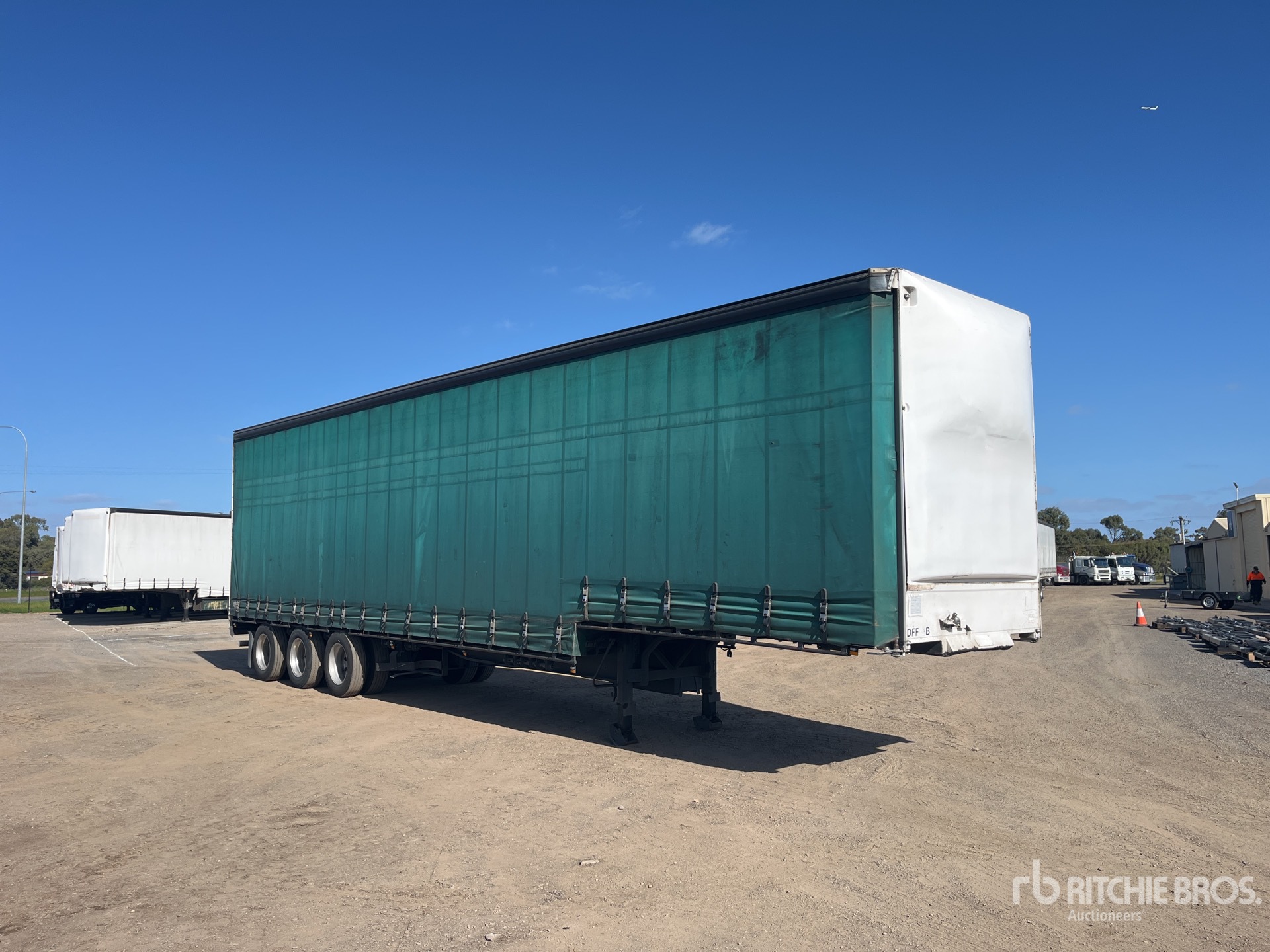 2002 Kruger 13.2 m Tri/A Step Deck