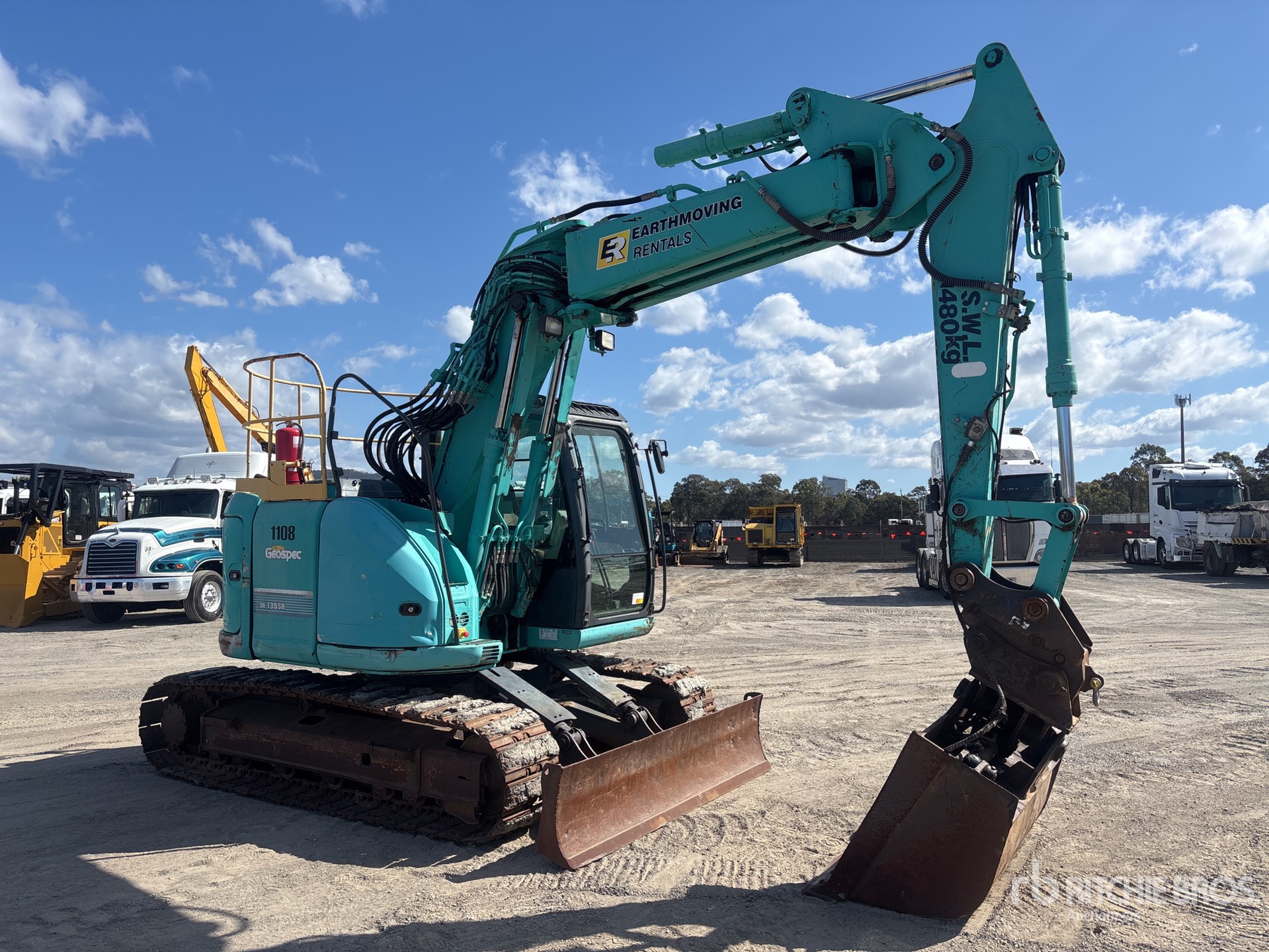 2016 Kobelco SK135SR-3
