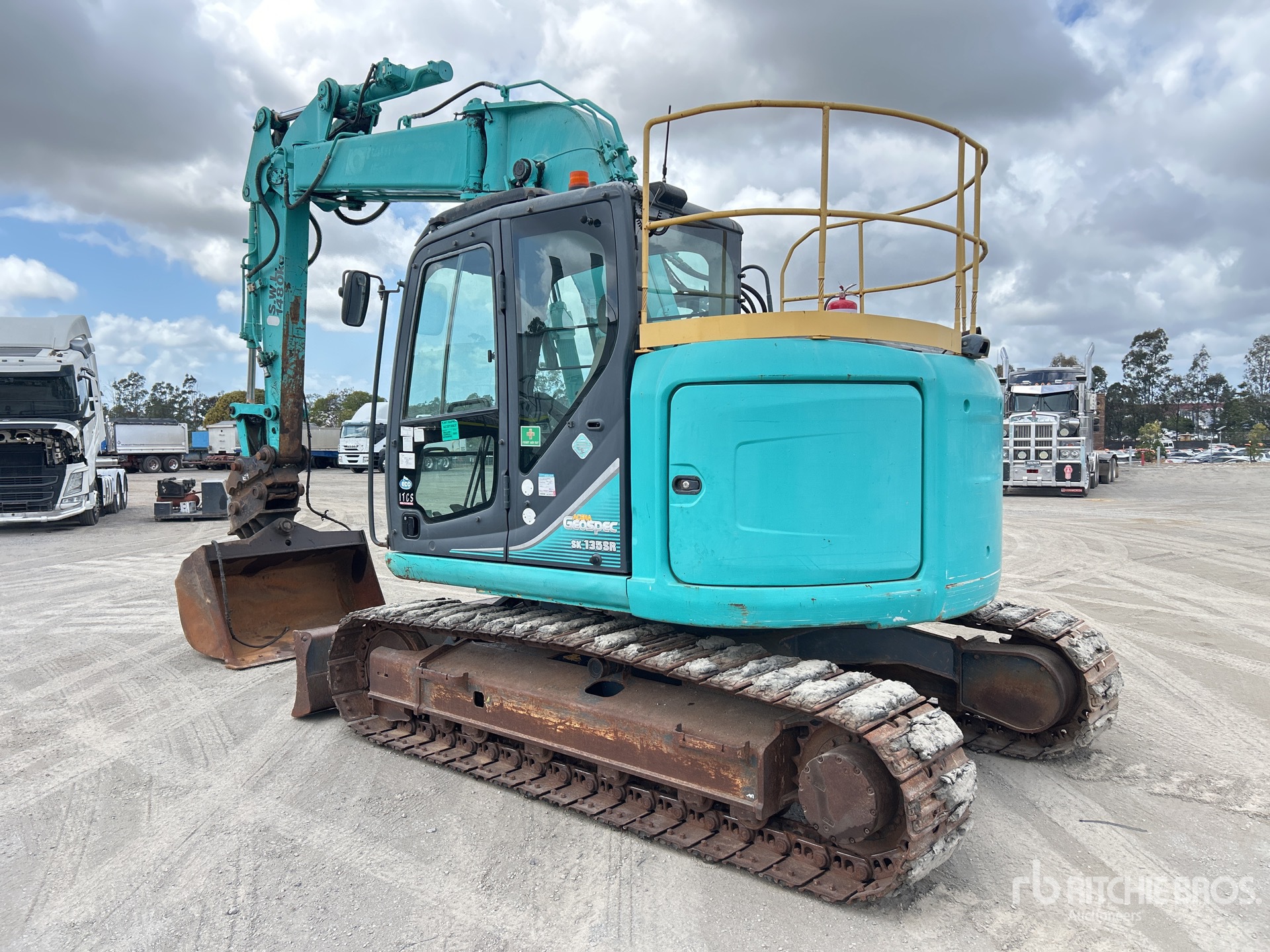 2016 Kobelco SK135SR-3
