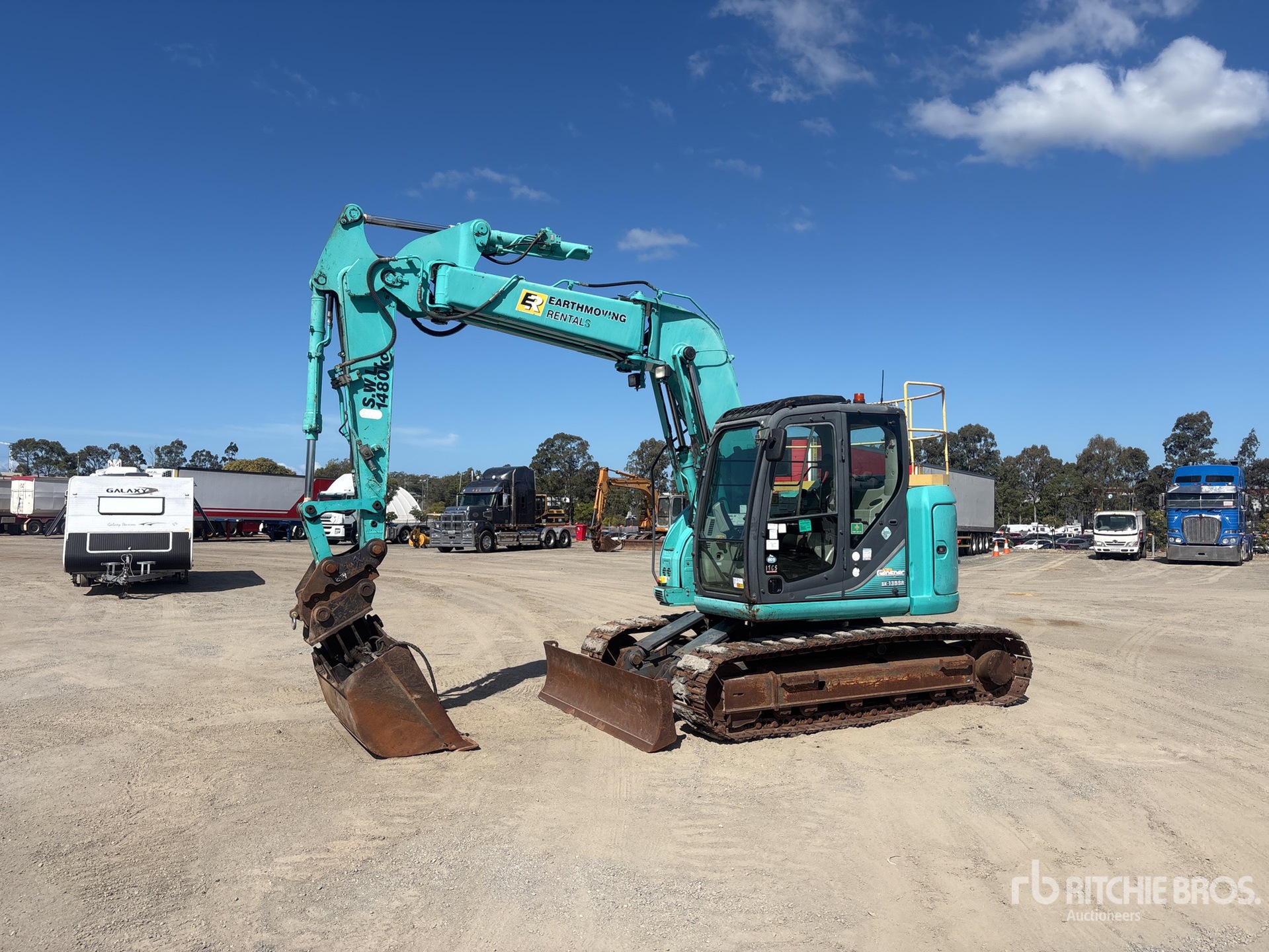2016 Kobelco SK135SR-3