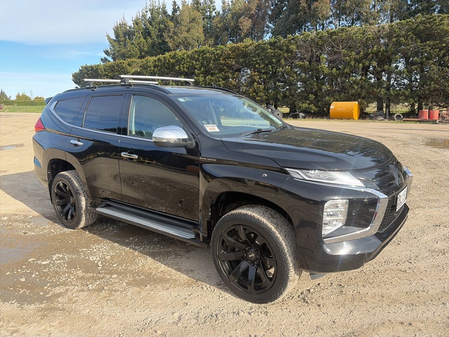 2023 Mitsubishi Pajero Sport VRX Black Edition 4WD SUV 2023 Mitsubishi Pajero Sport VRX Black Edition 4WD SUV