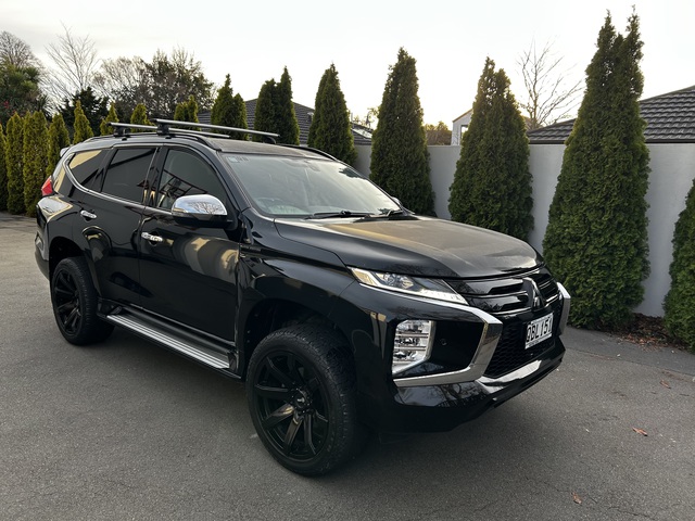 2023 Mitsubishi Pajero Sport VRX Black Edition 4WD SUV