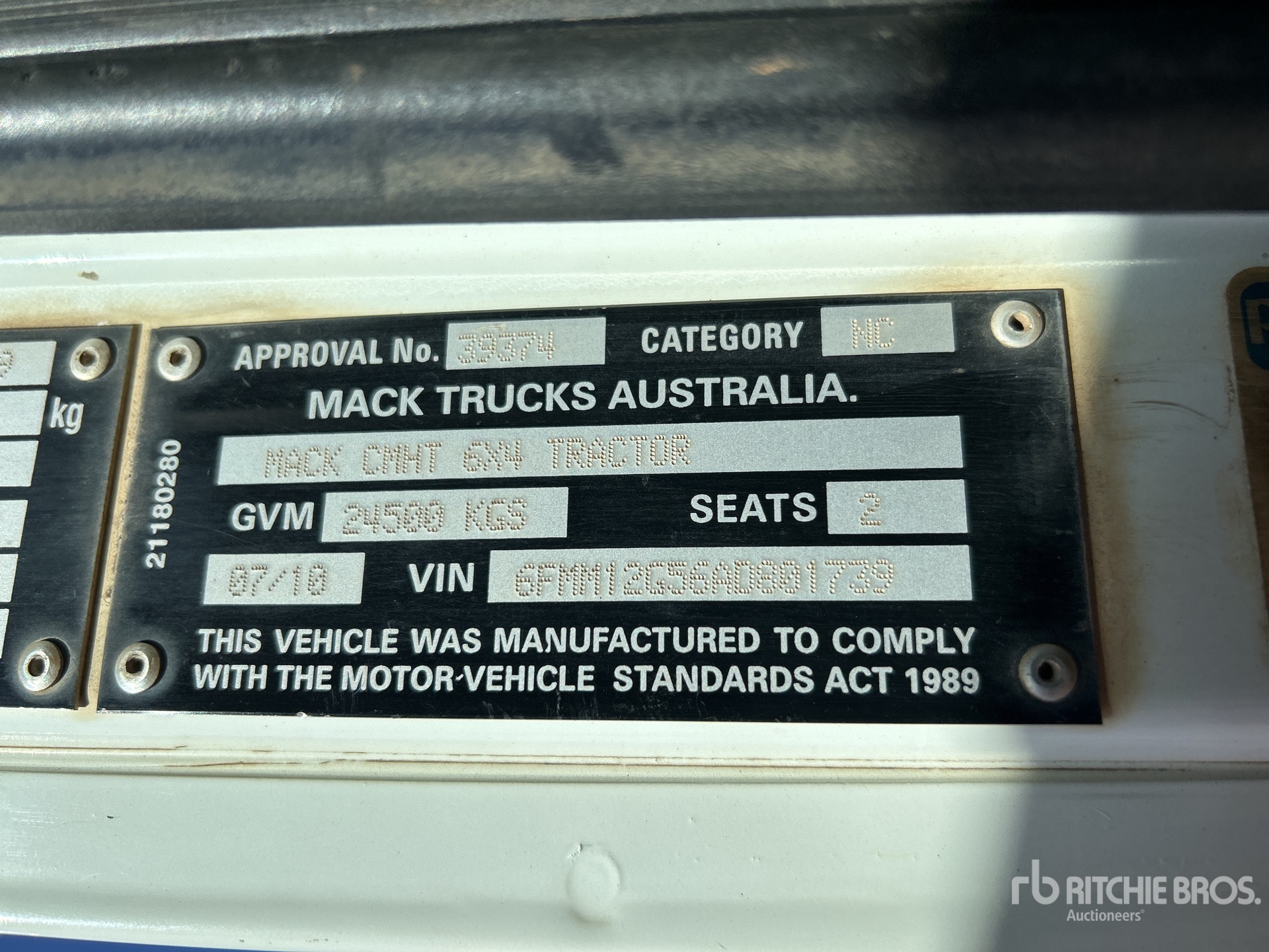 2010 Mack TRIDENT