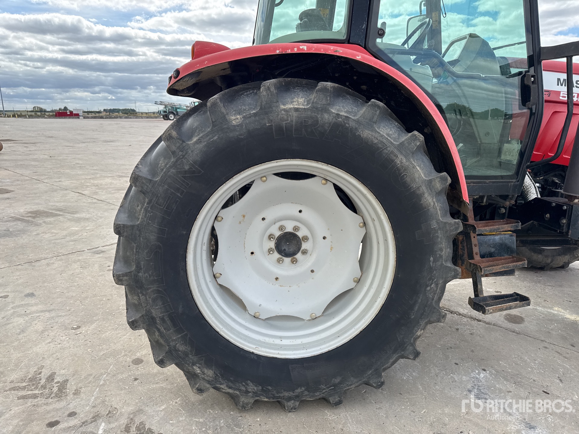 2008 Massey Ferguson 5465 DYNA-4