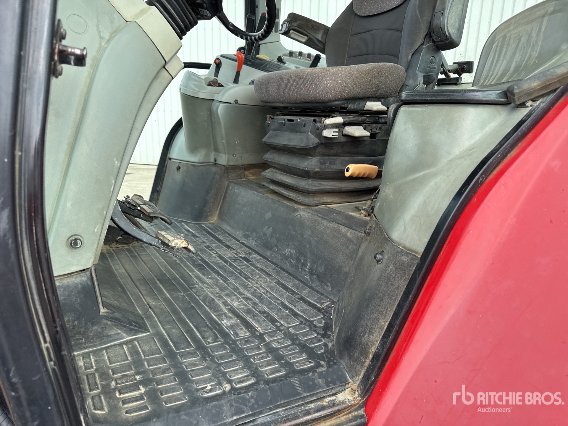 2008 Massey Ferguson 5465 DYNA-4