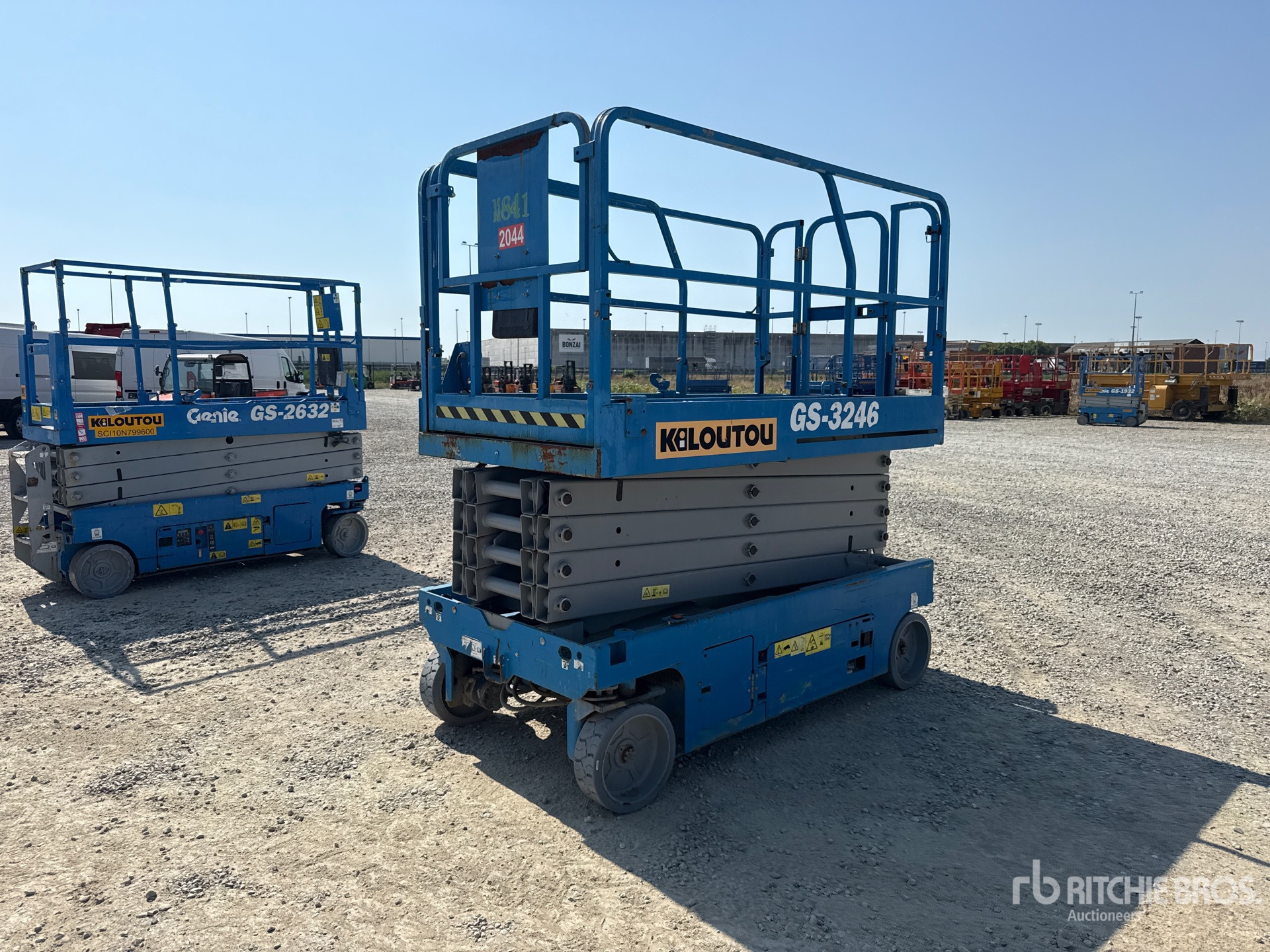 2017 Genie GS3246