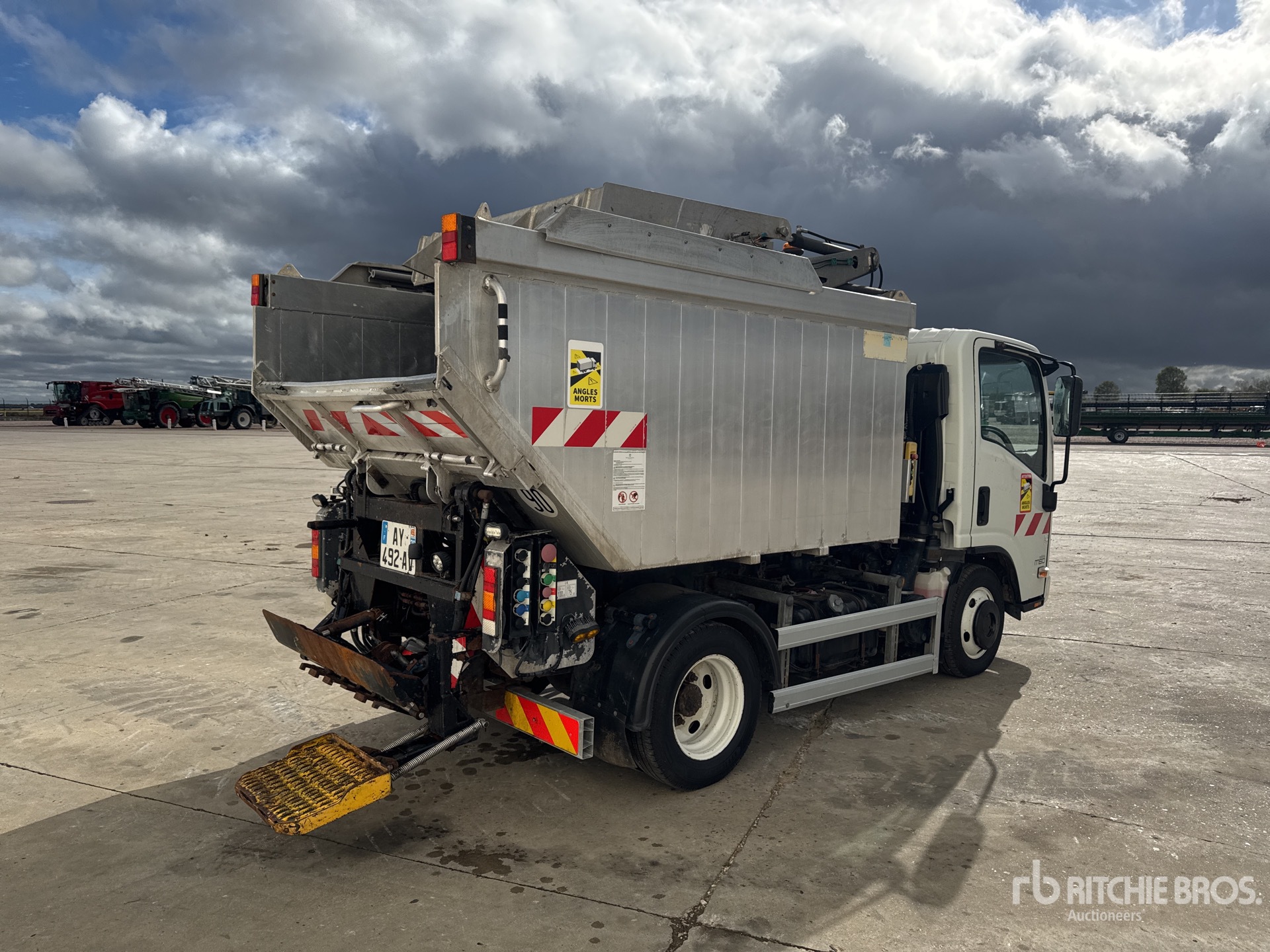 2010 Isuzu M50 EVO