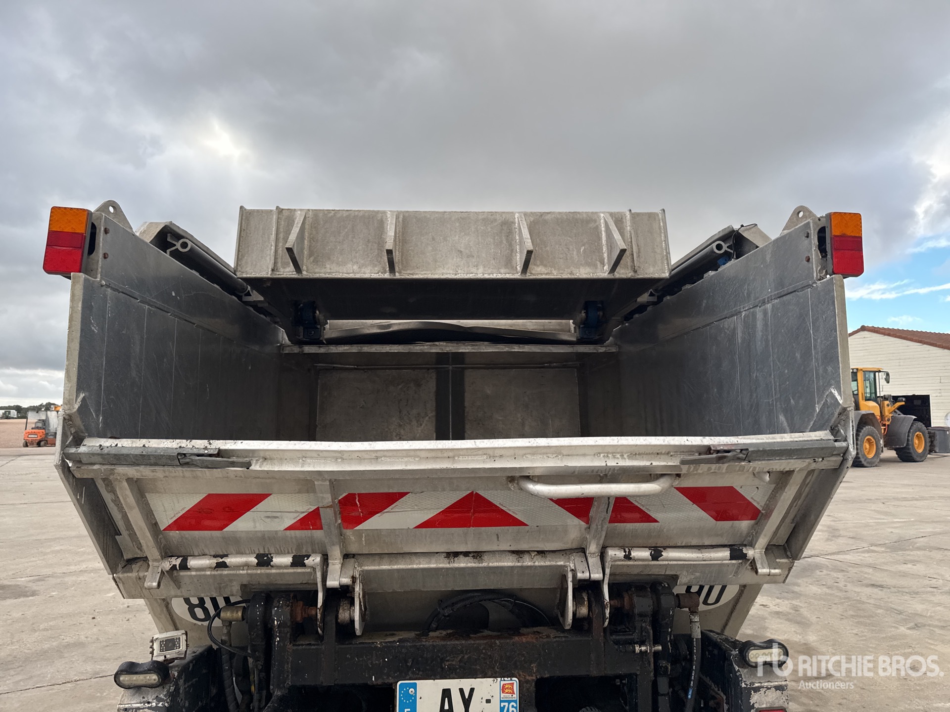 2010 Isuzu M50 EVO