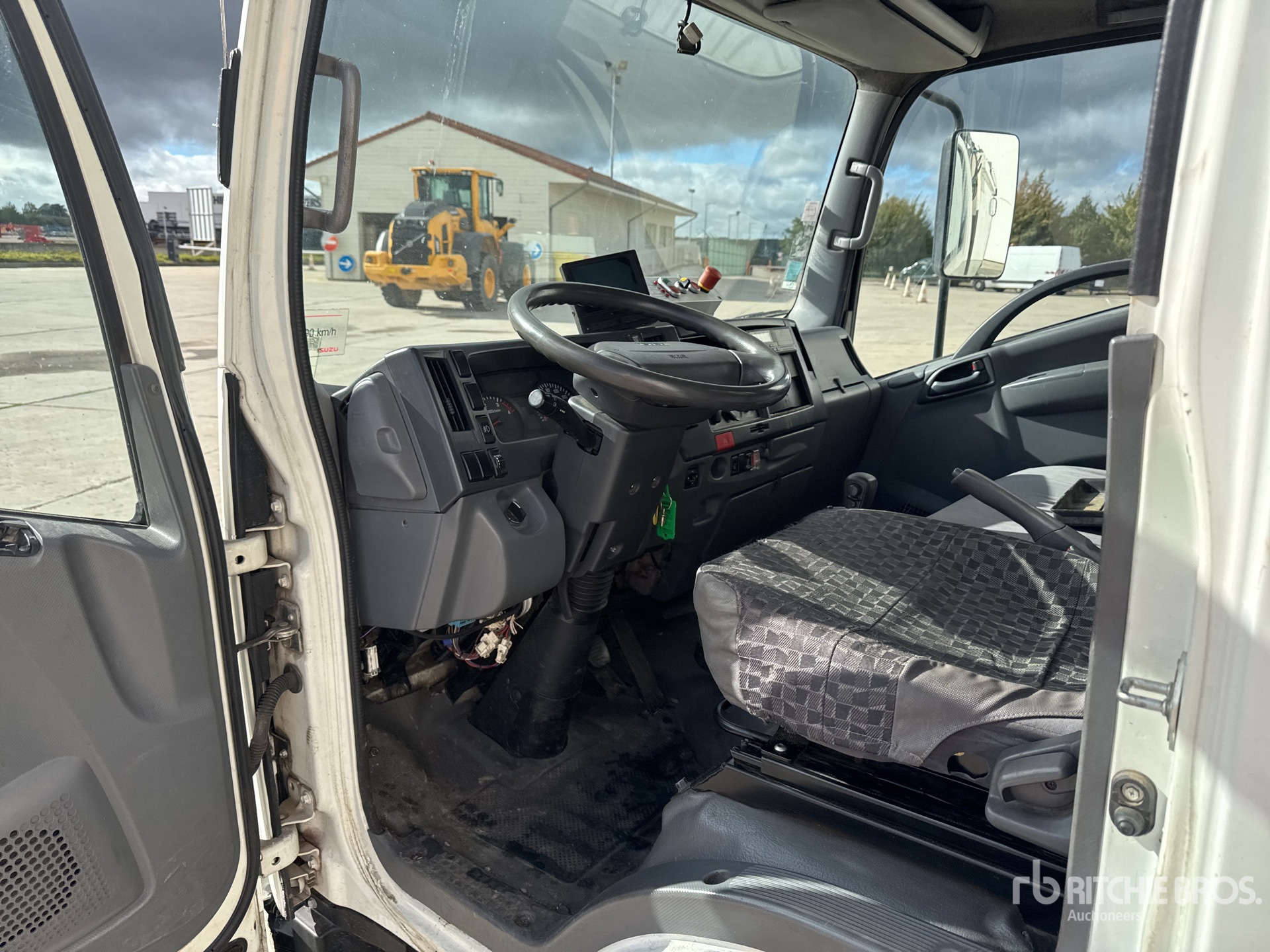 2010 Isuzu M50 EVO