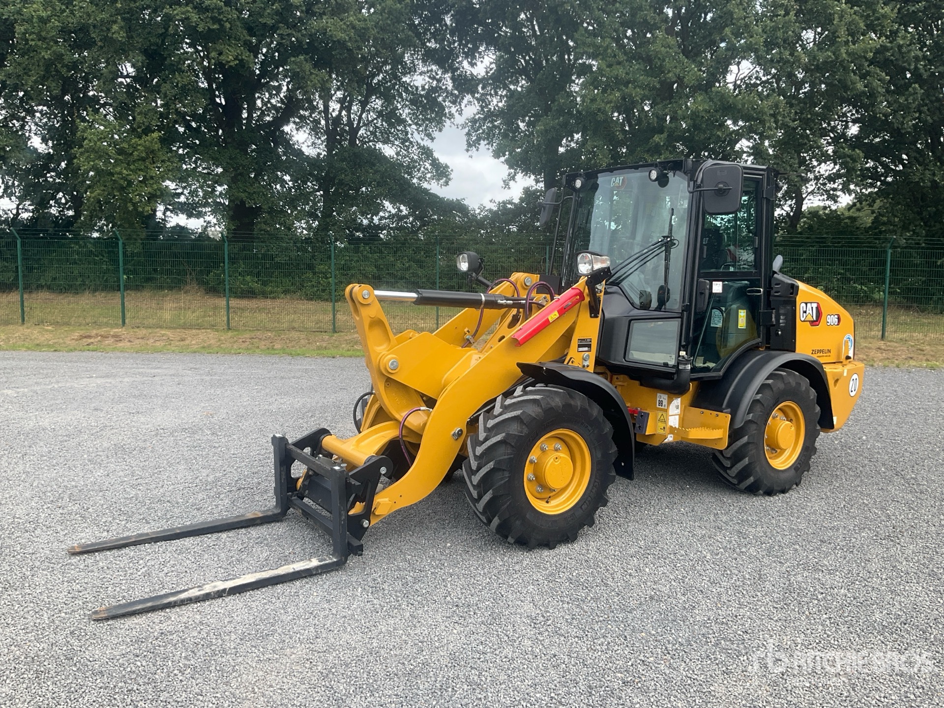 Photo of 2024 Caterpillar 906