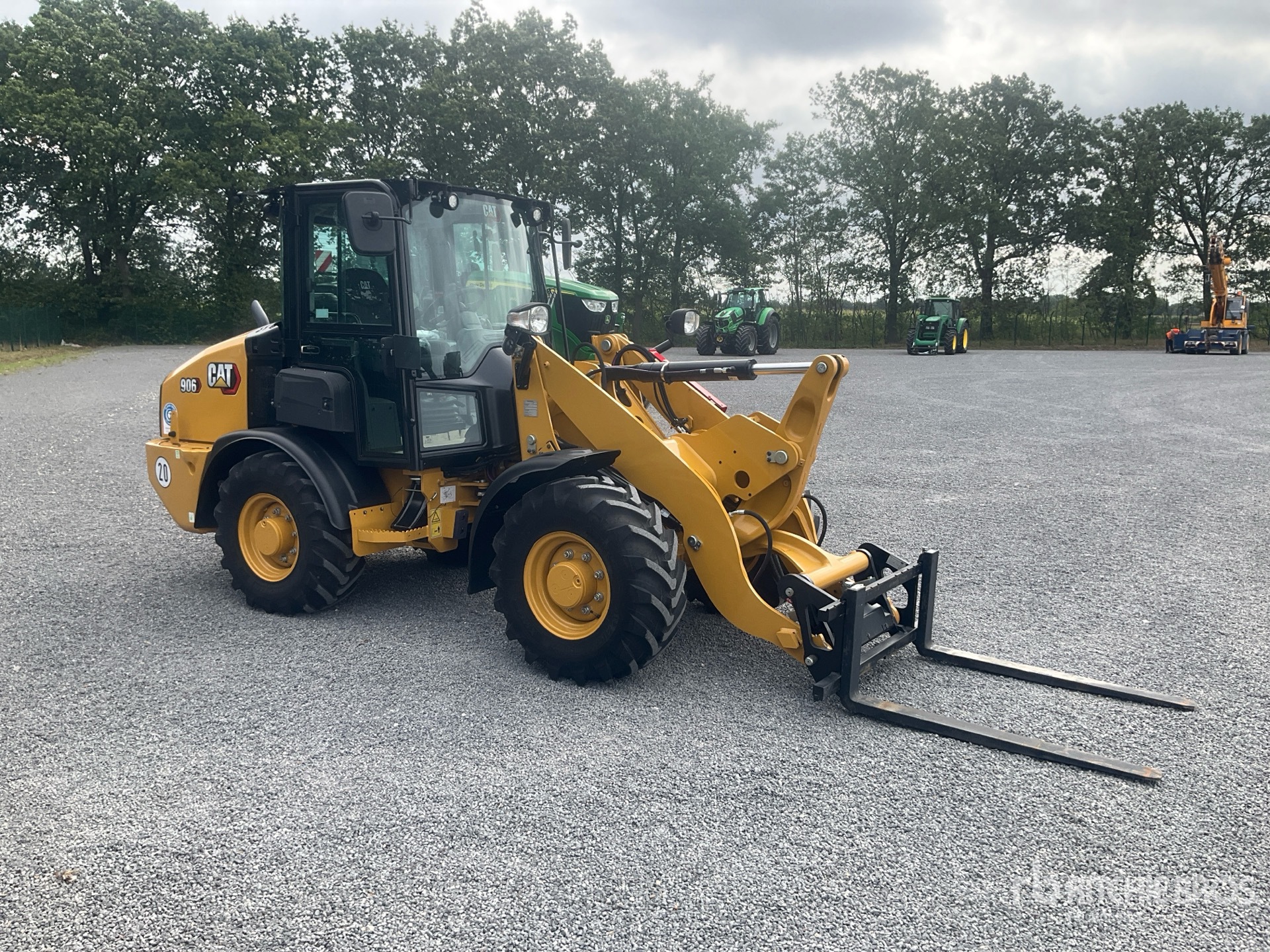 2024 Caterpillar 906