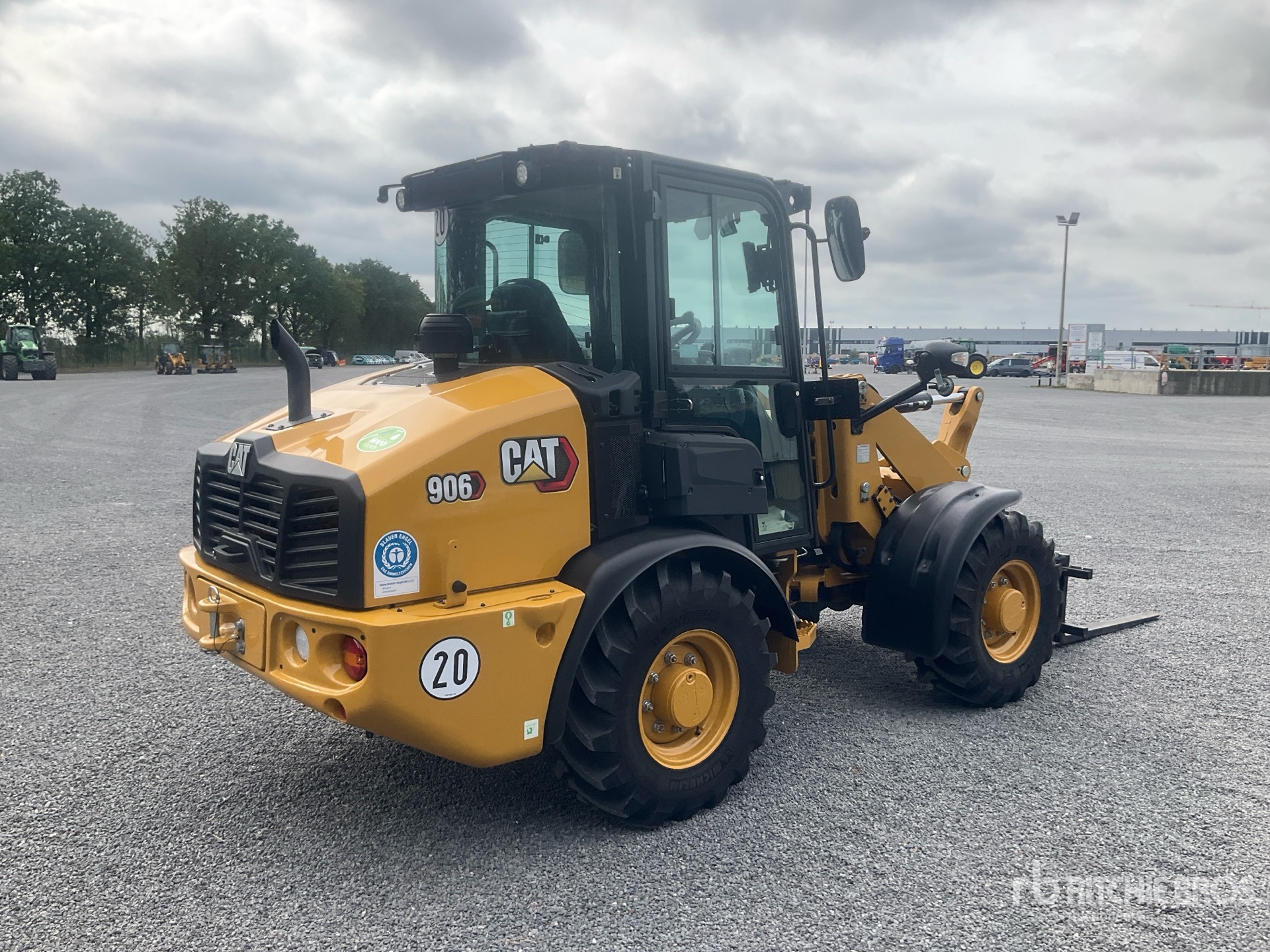 2024 Caterpillar 906