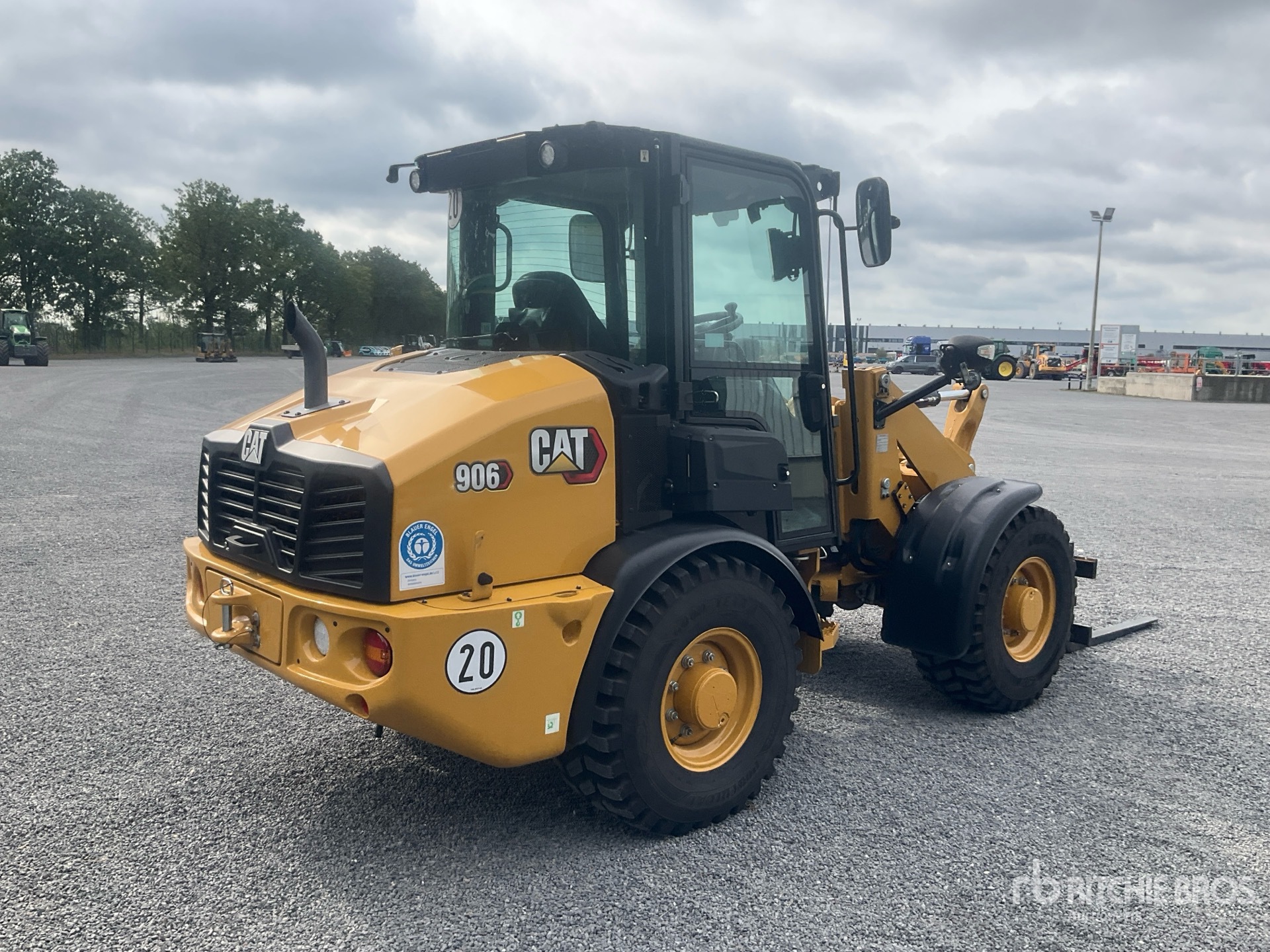 2023 Caterpillar 906