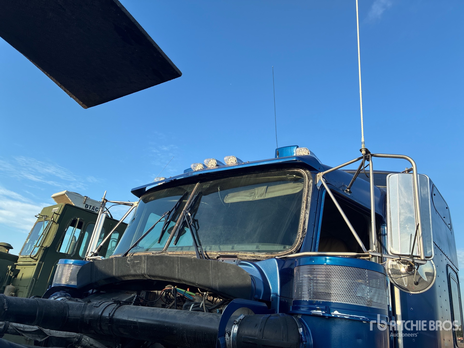 2005 Kenworth W900