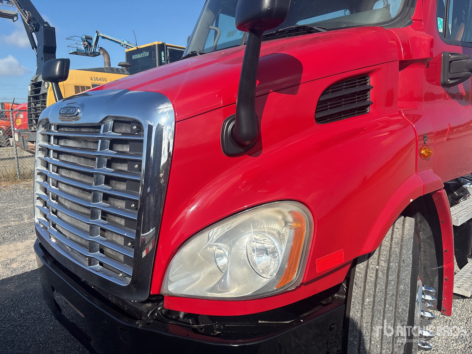 2016 Freightliner CASCADIA 113