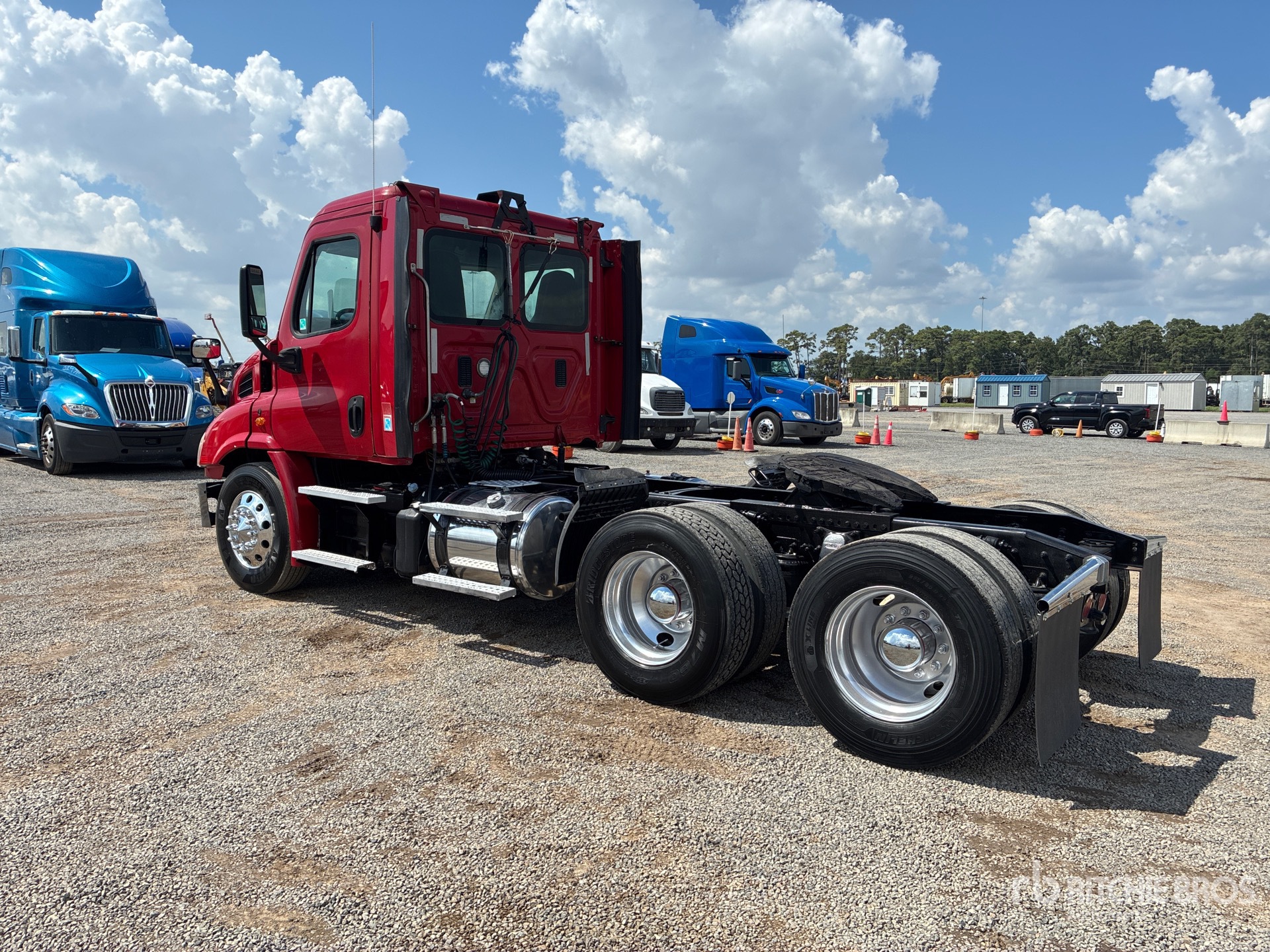 2016 Freightliner CASCADIA 113