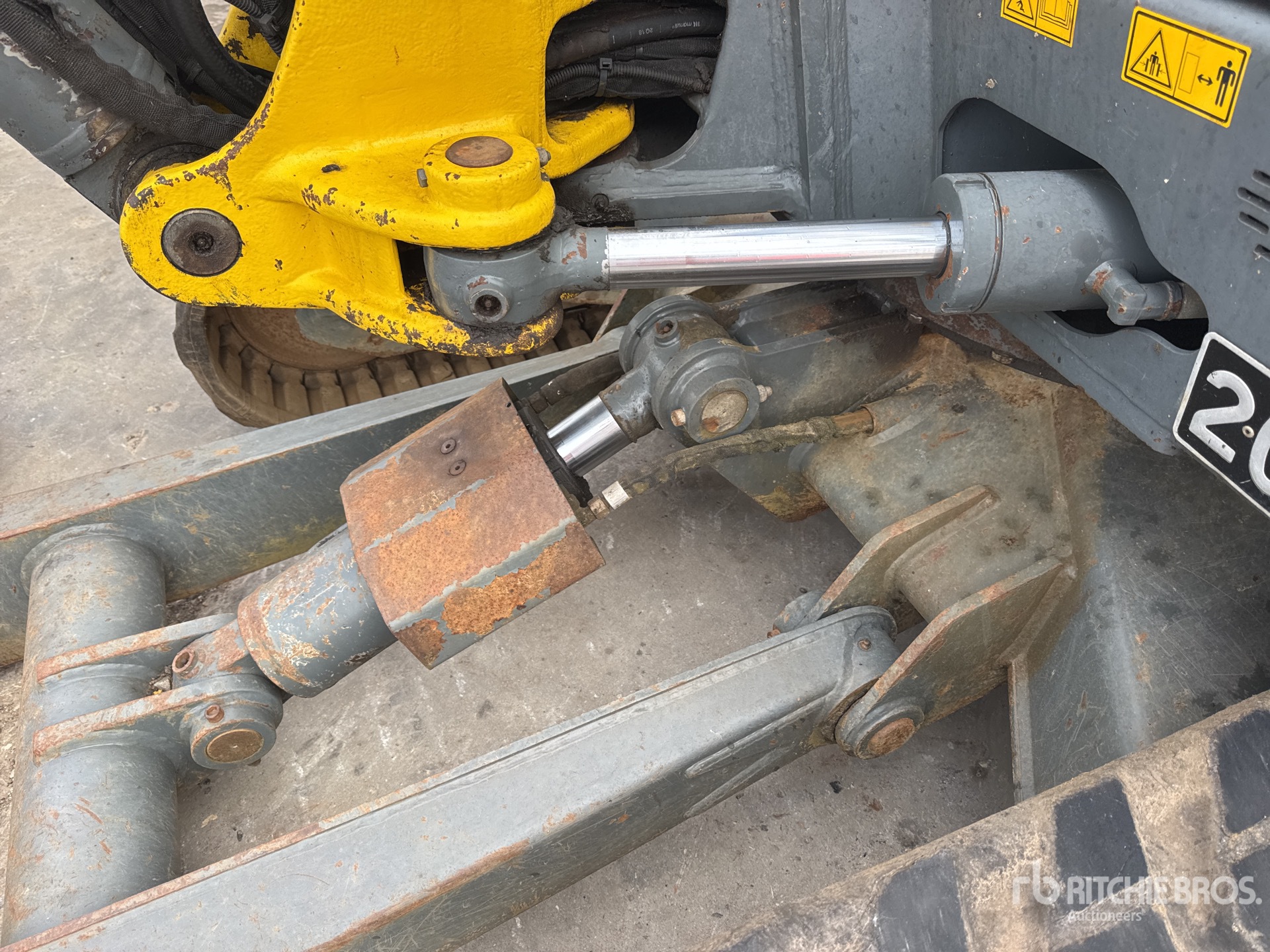 2014 Wacker Neuson 6003