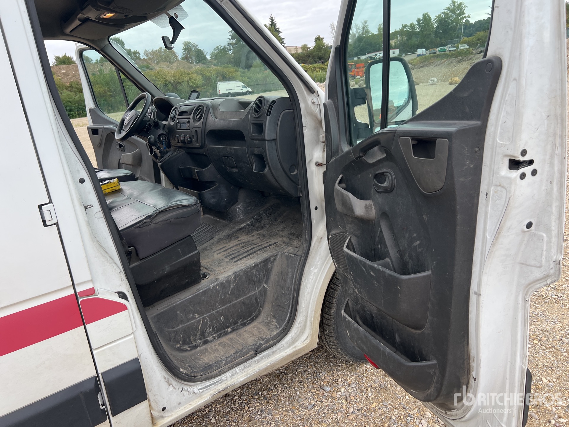 2016 Renault MASTER DCI 25