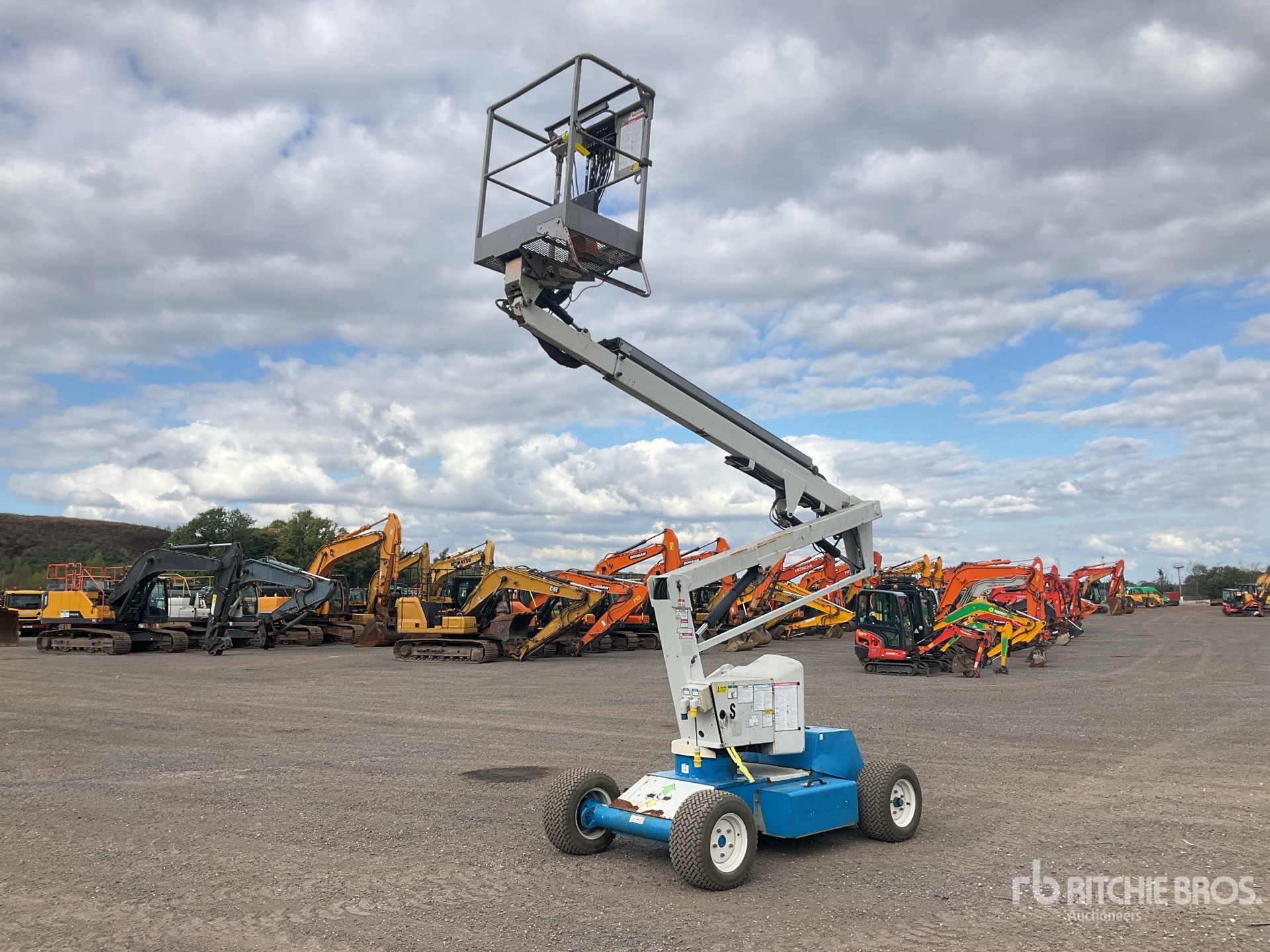 Photo of 2014 Niftylift HR12NDE
