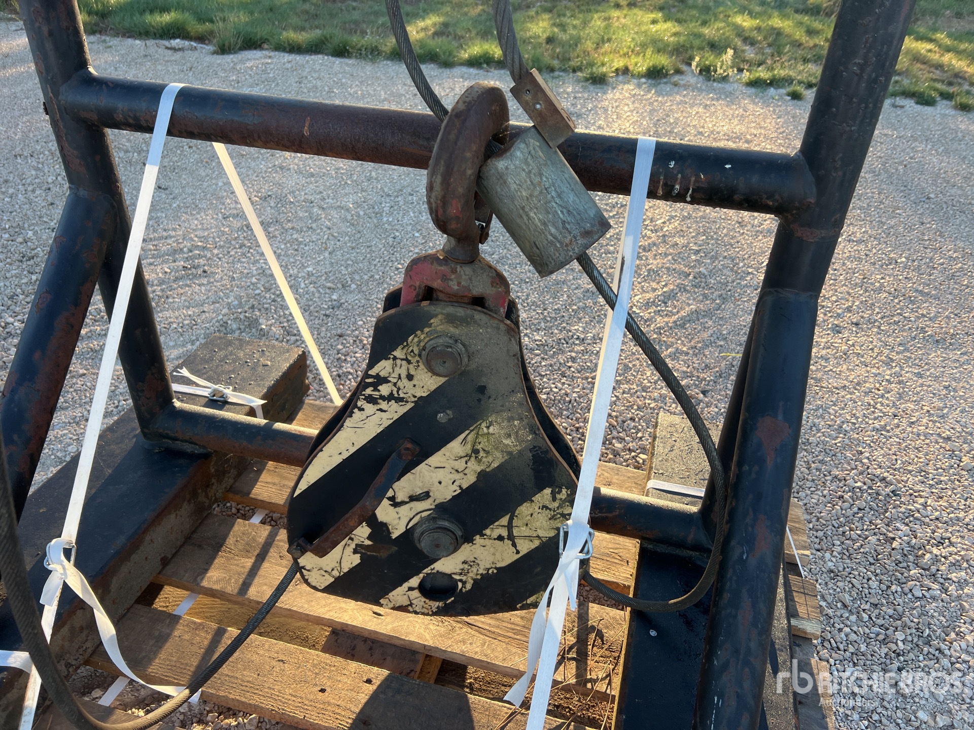 2007 Manitou 5 TON