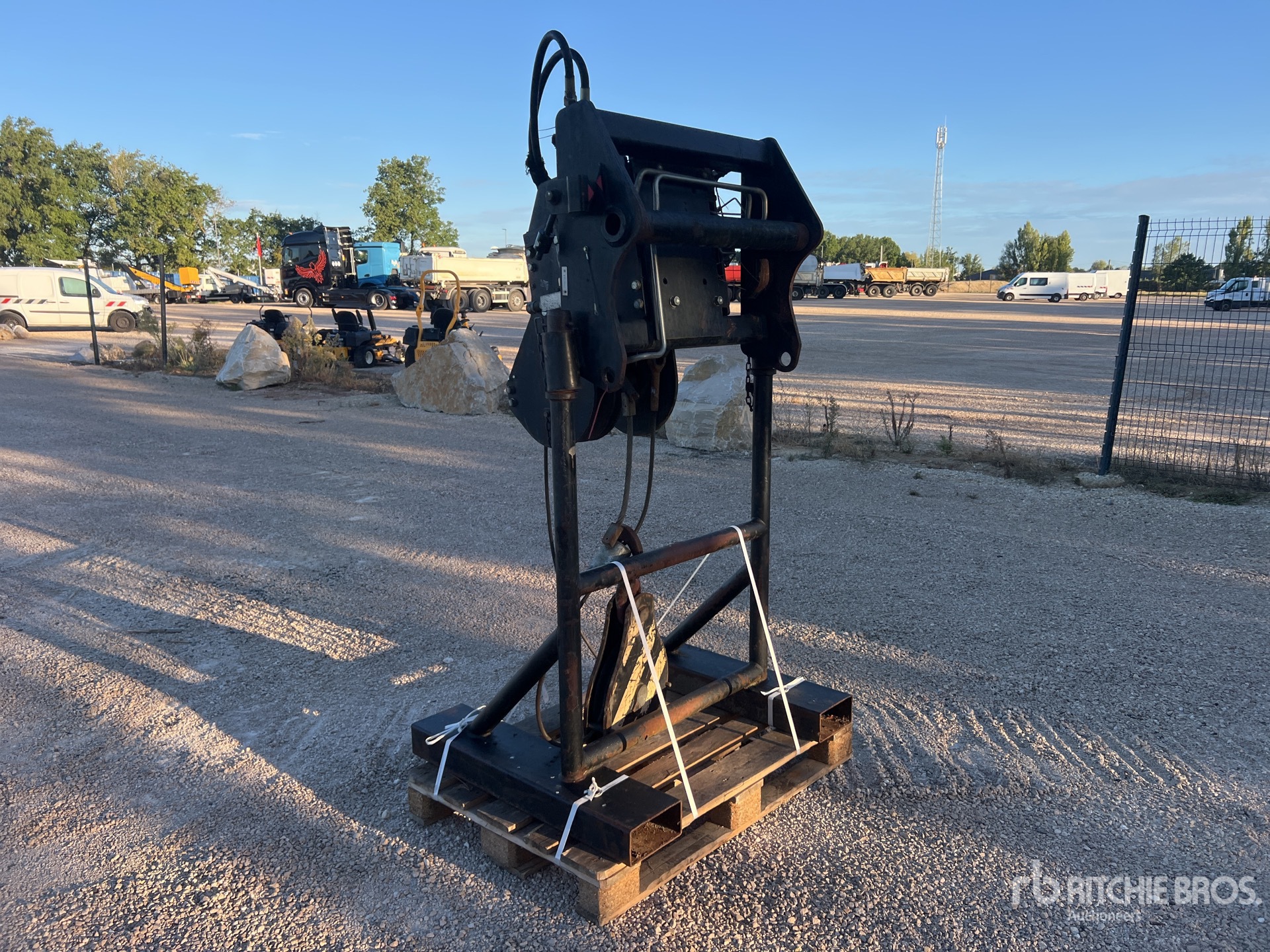 2007 Manitou 5 TON