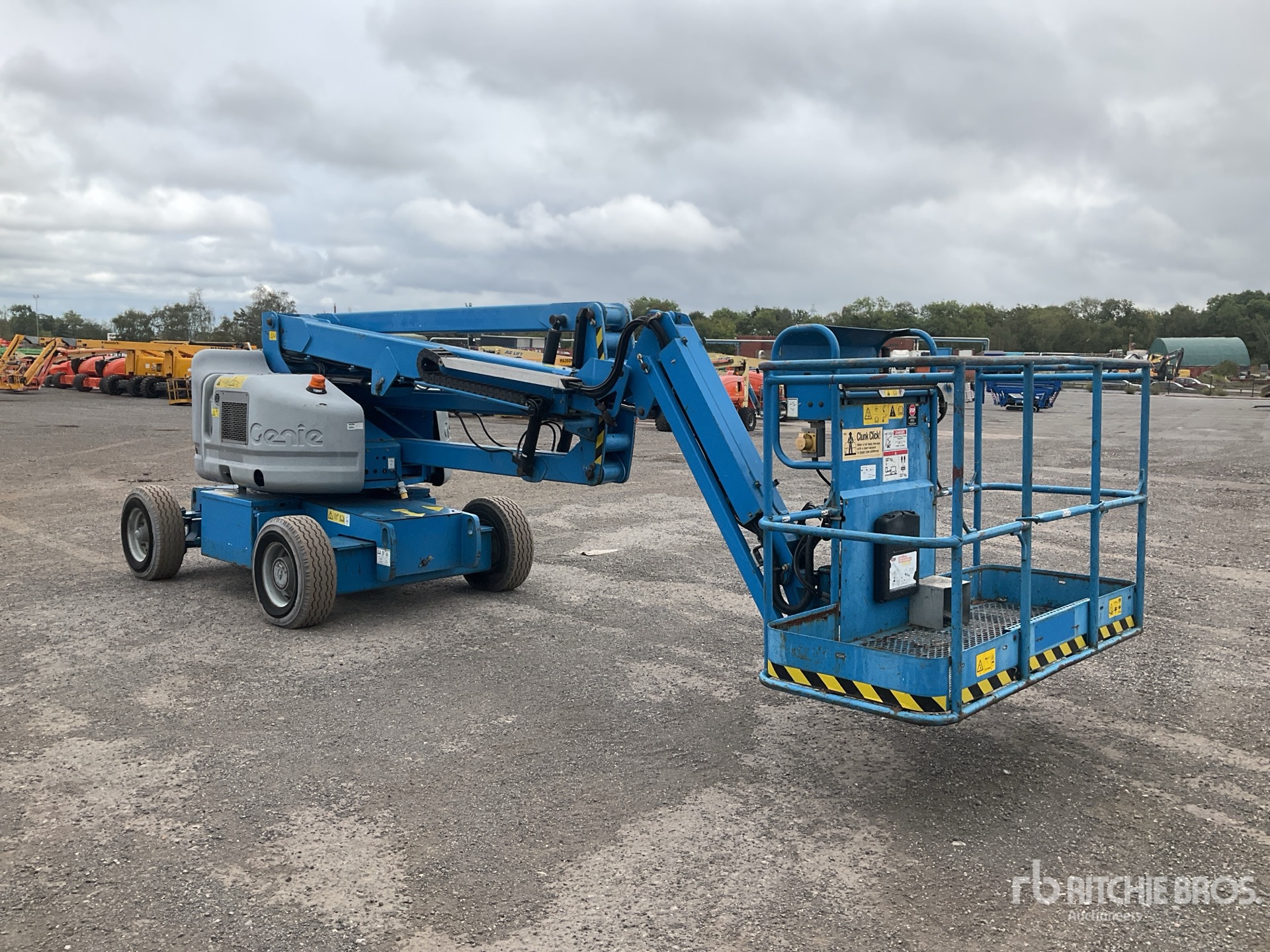 2014 Genie Z-45/25J