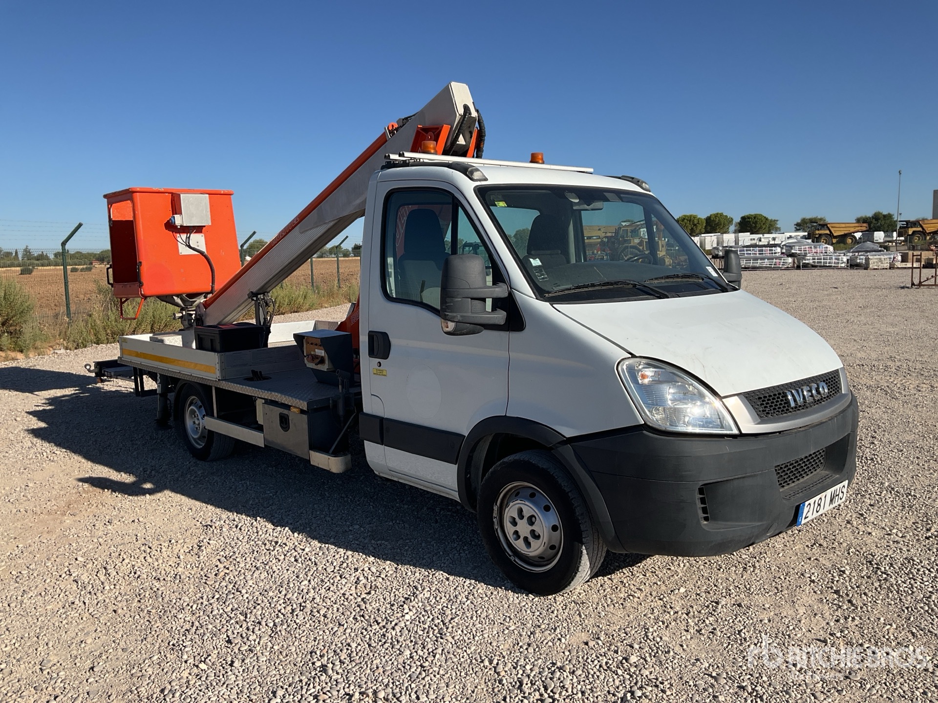 2011 Iveco MULTITEL 160ALU