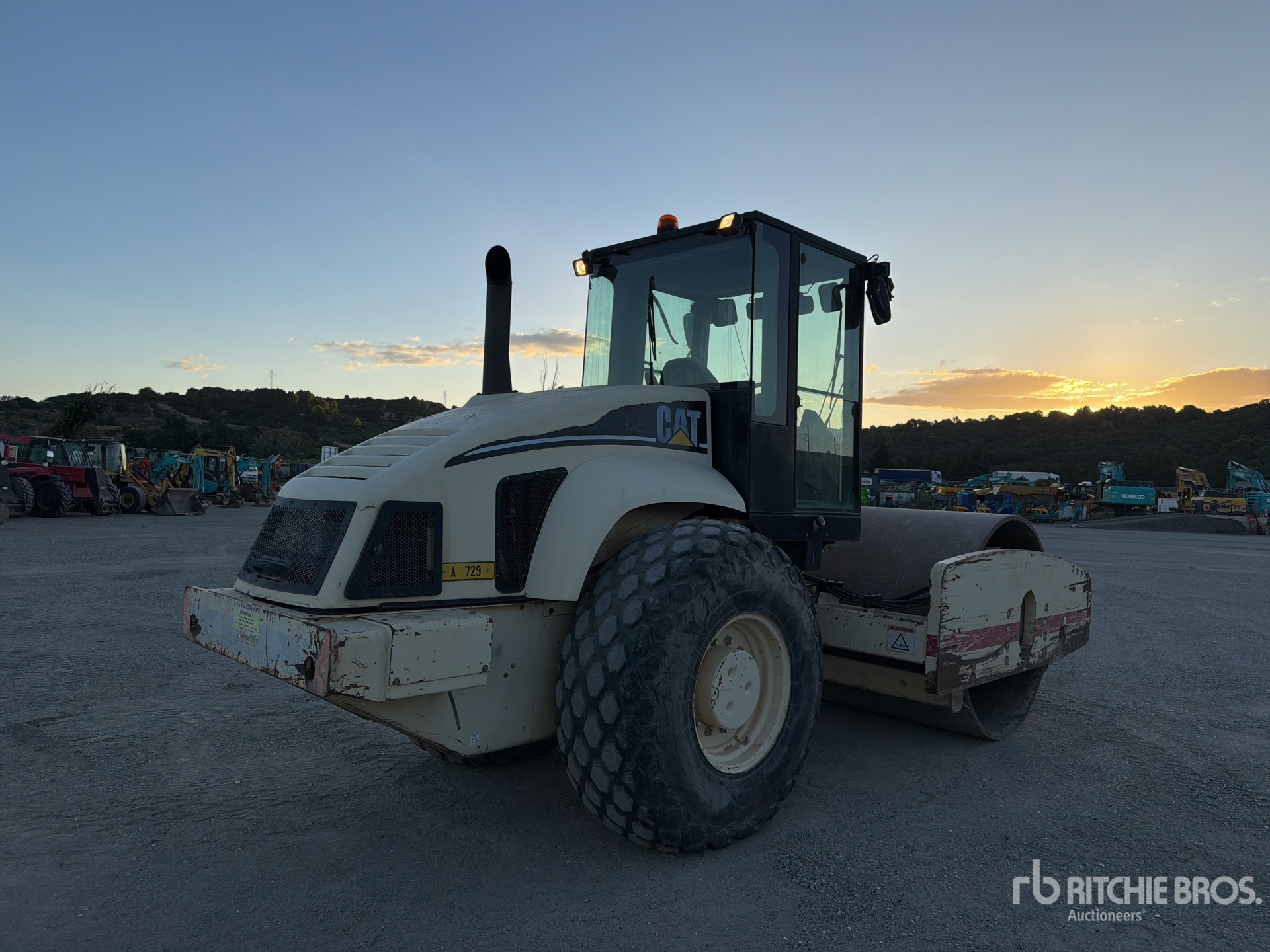 2006 Caterpillar CS-663E