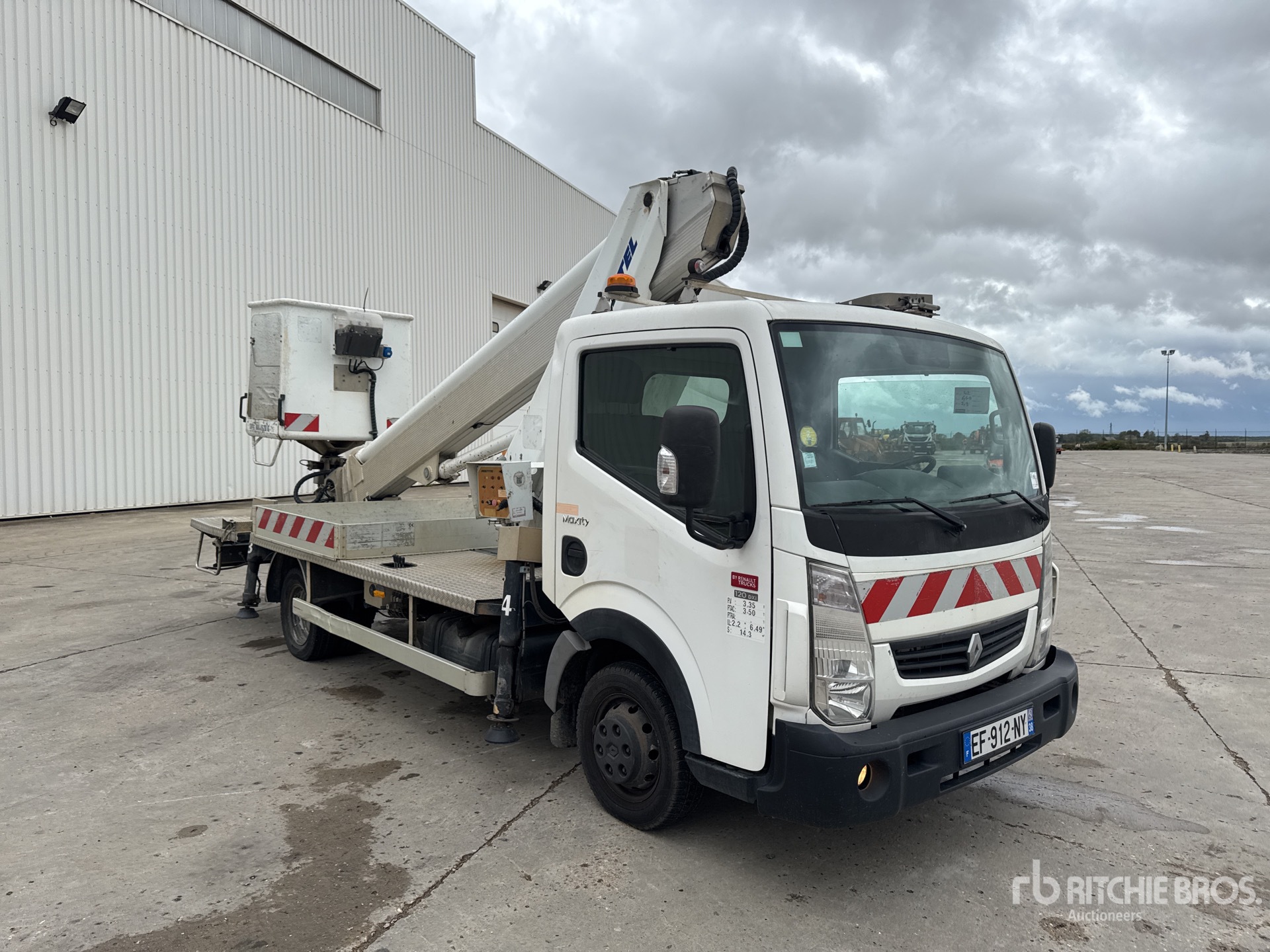 2016 Renault MAXITY 120 DXI