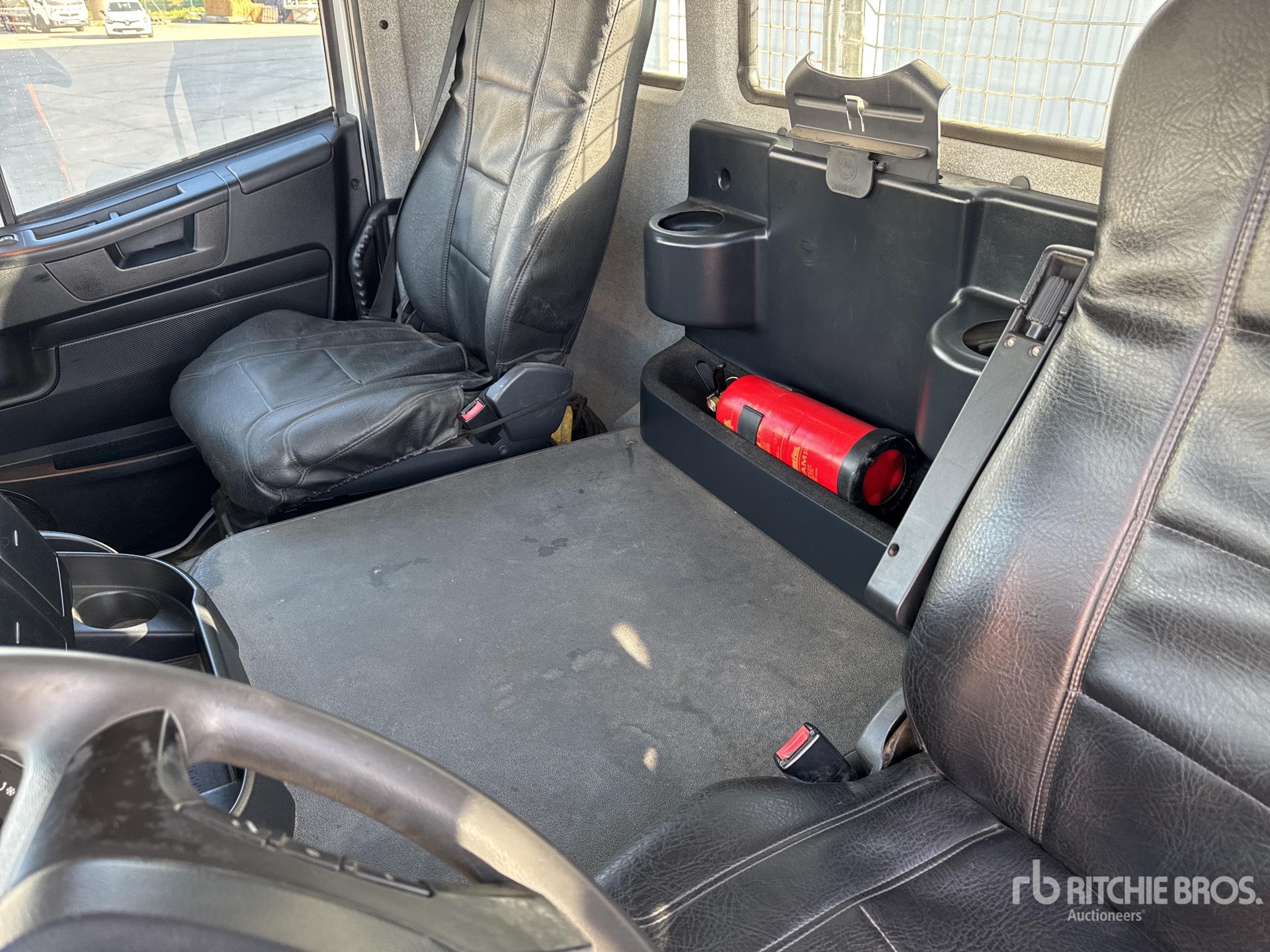 2013 Iveco STRALIS 360 EEV