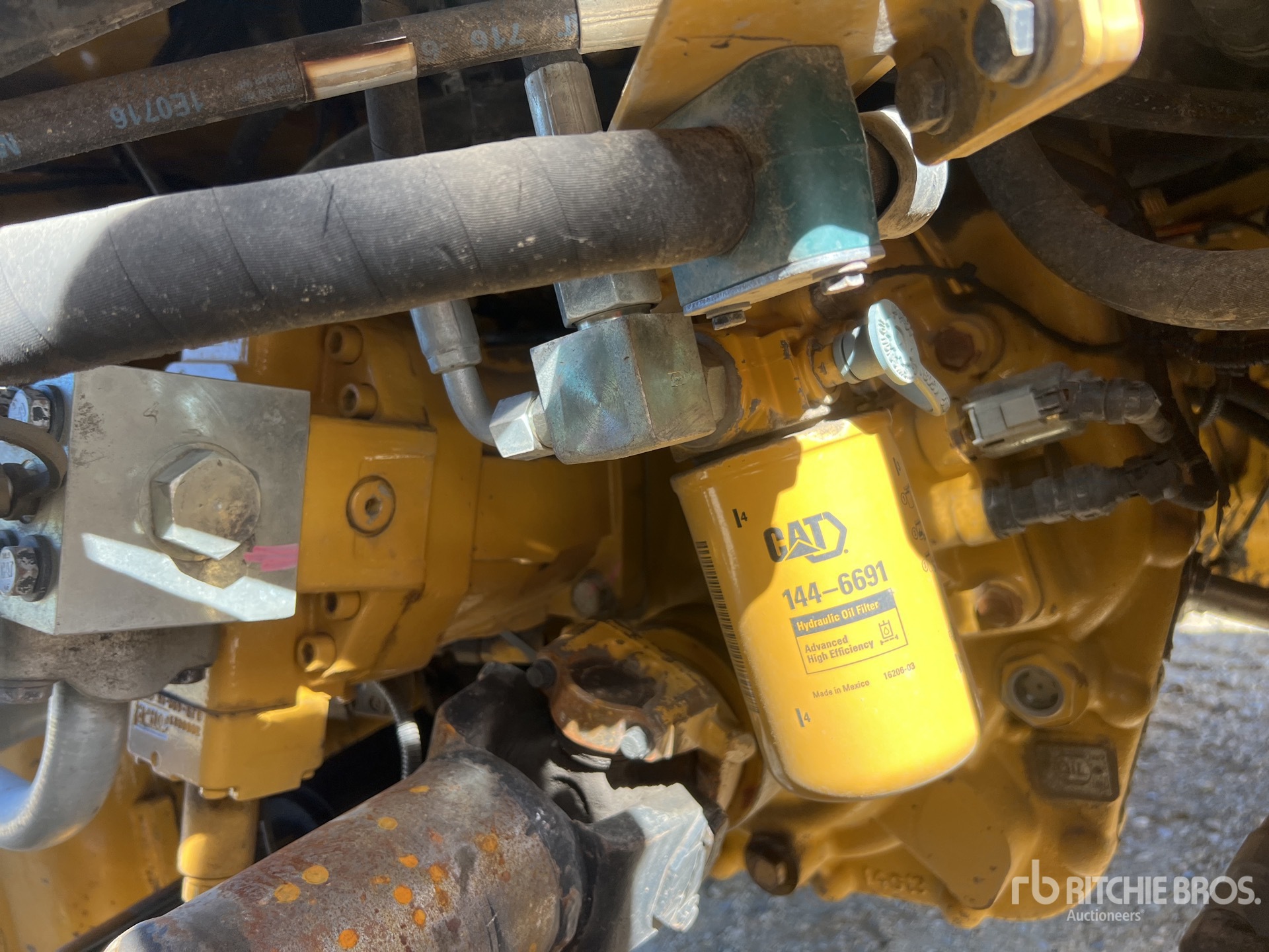 2014 Caterpillar 938 K