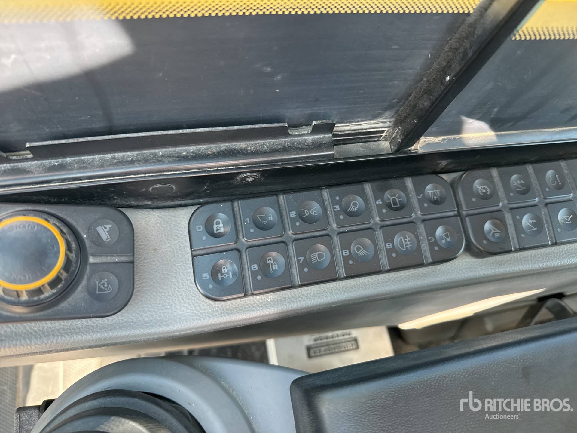 2017 JCB HYDRADIG HD110W