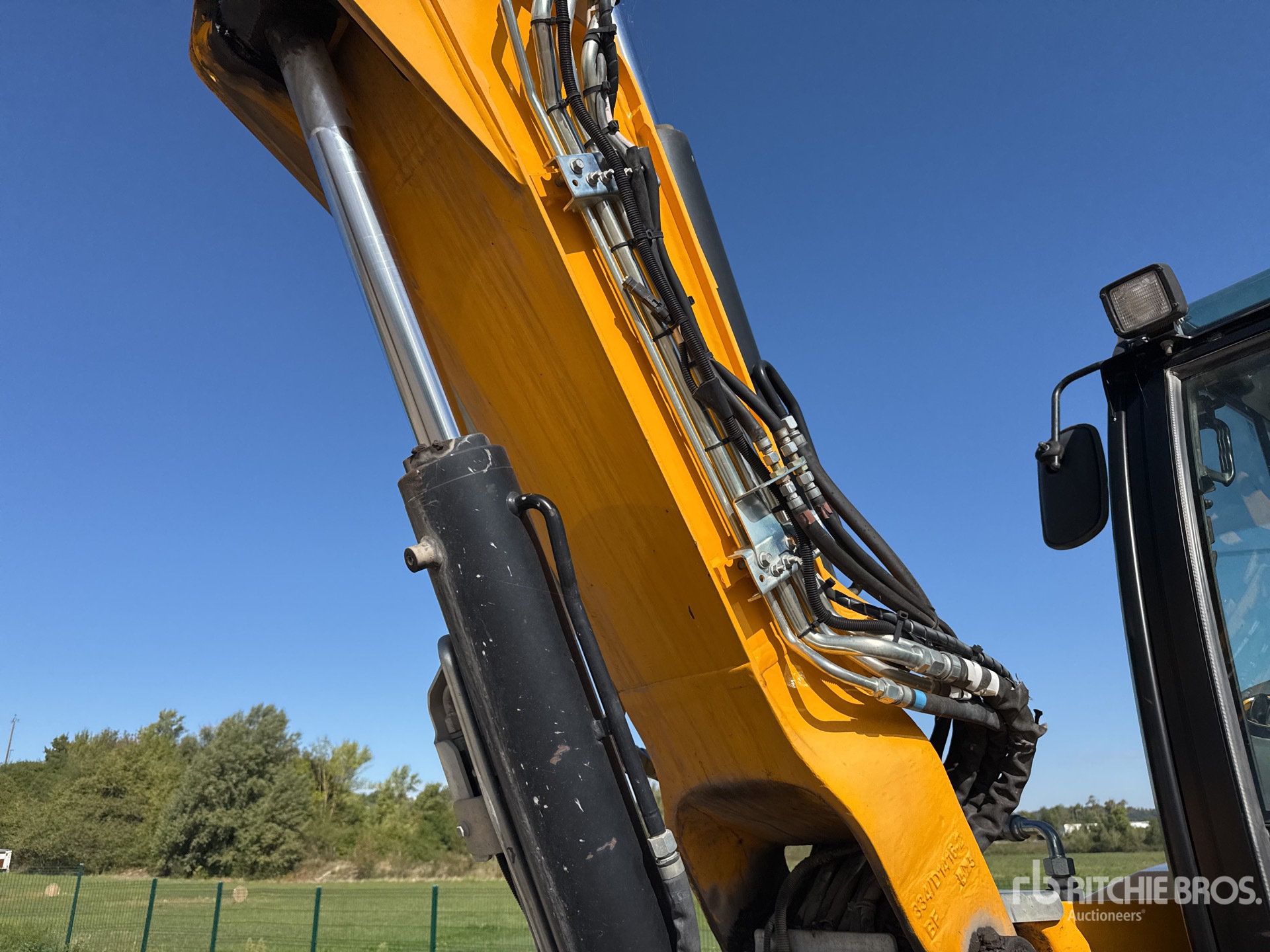2017 JCB HYDRADIG HD110W