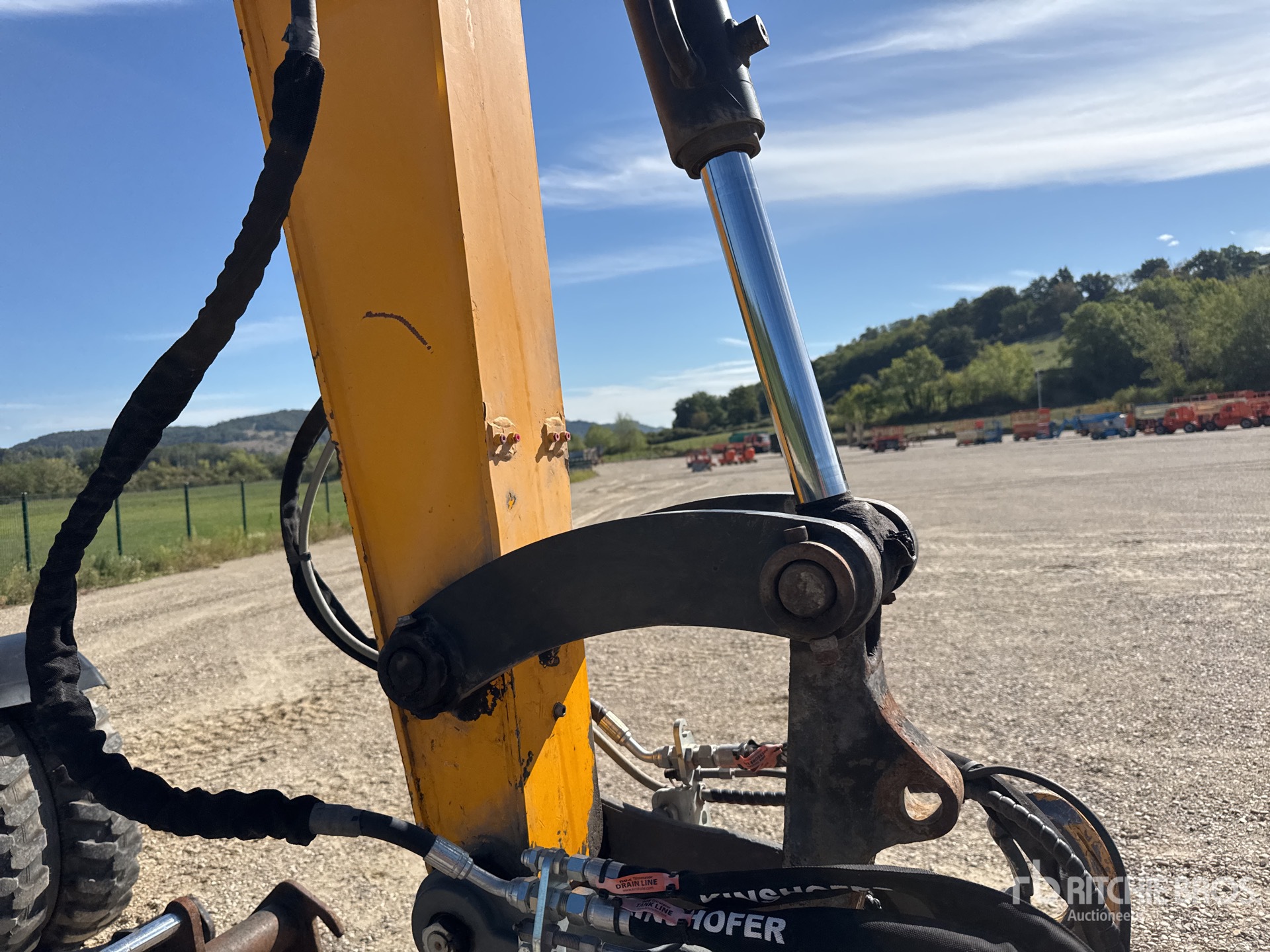 2017 JCB HYDRADIG HD110W