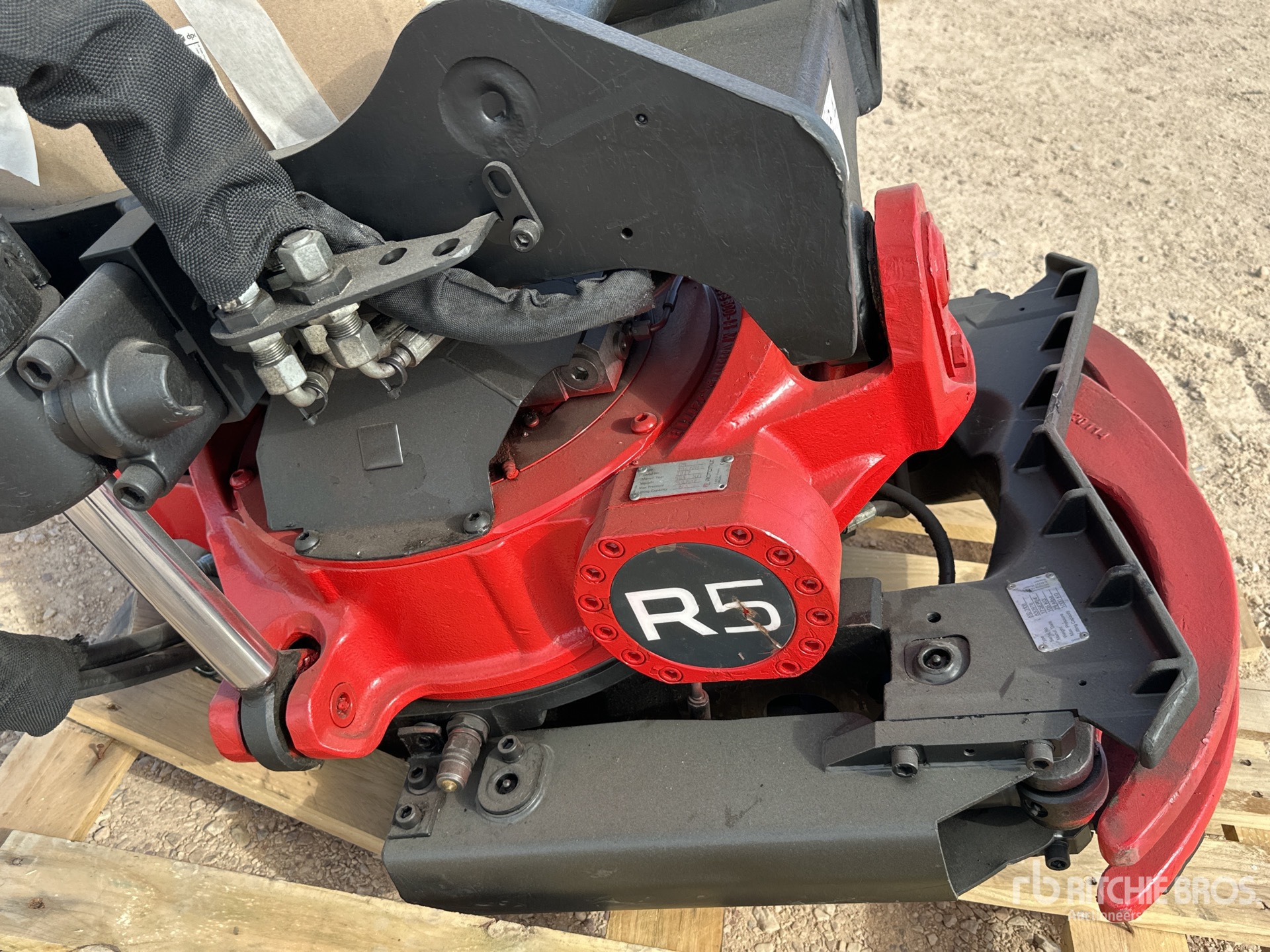 2017 Rototilt R5