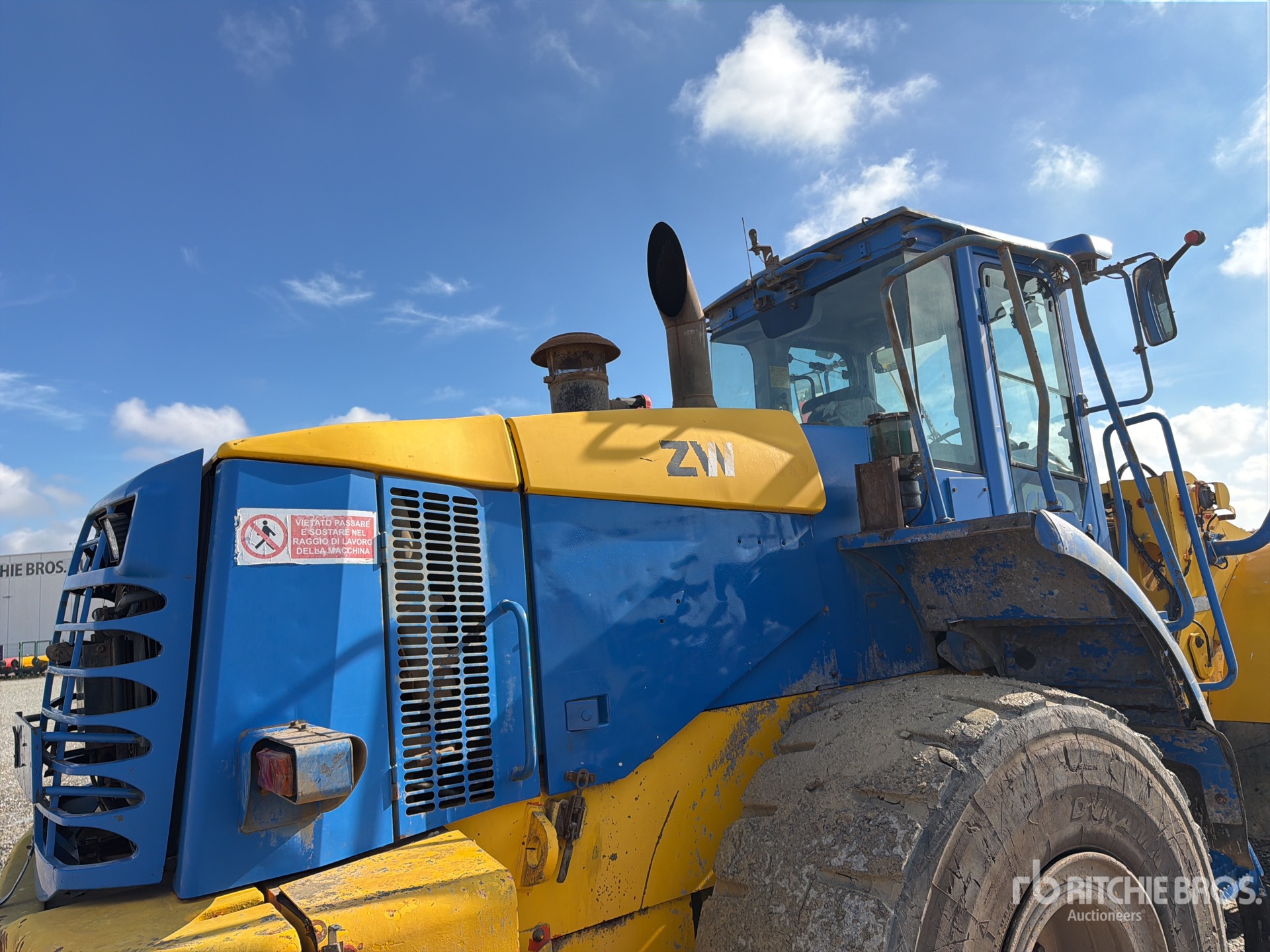 2014 Hitachi ZW310