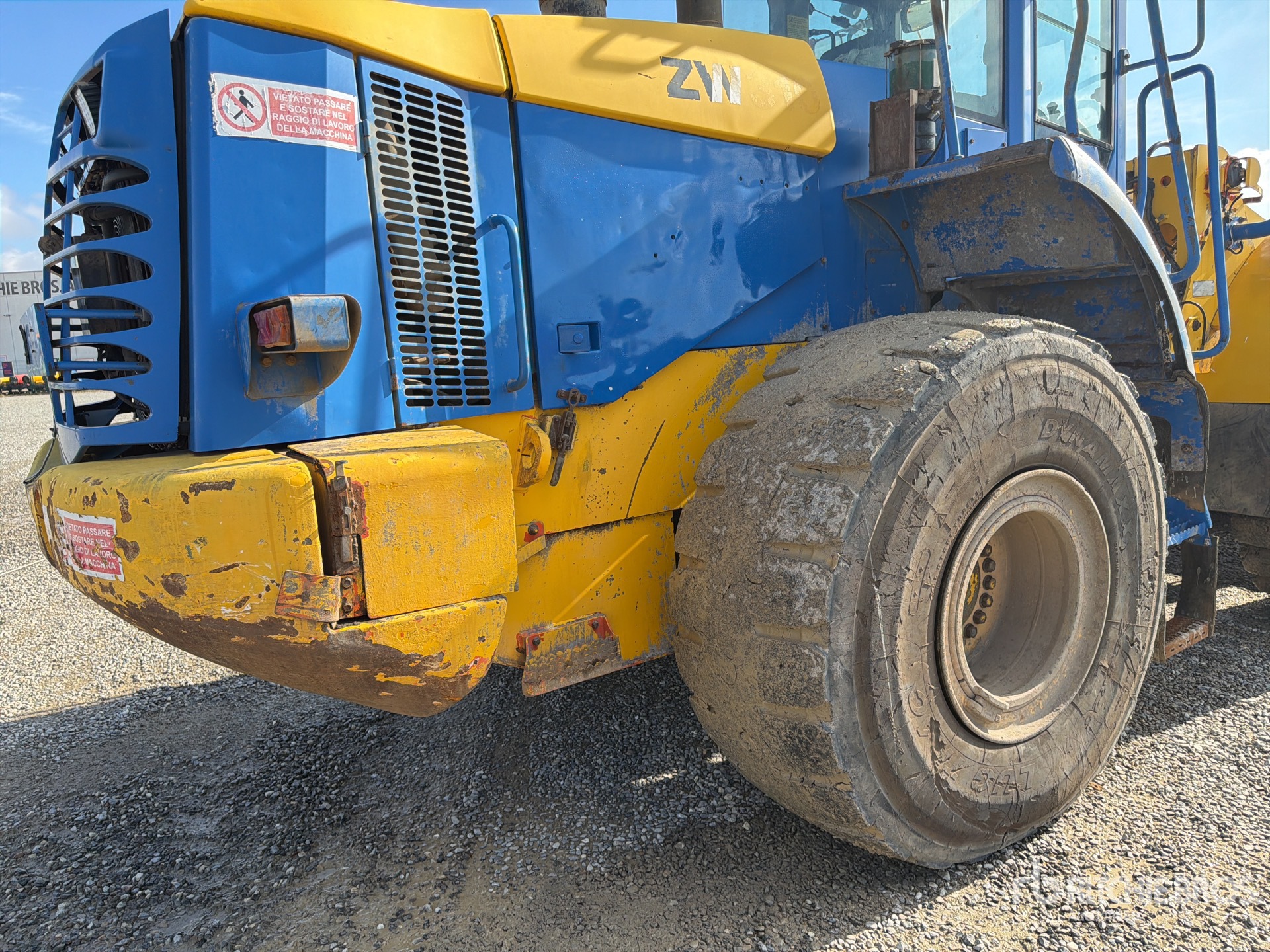 2014 Hitachi ZW310