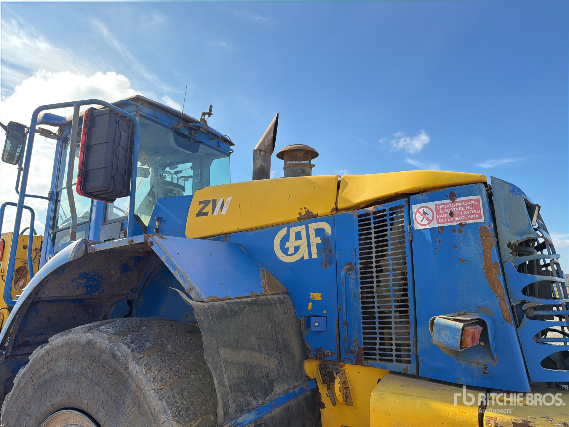 2014 Hitachi ZW310