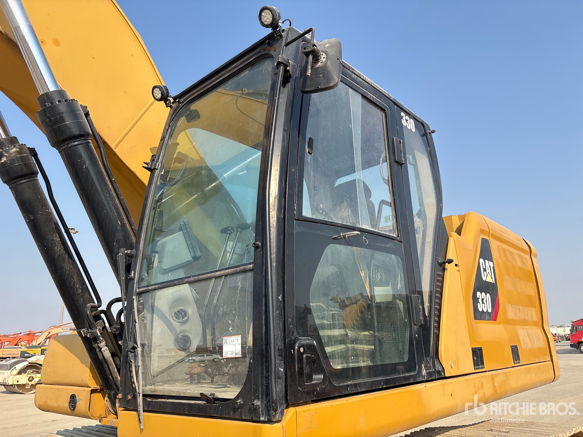 2019 Caterpillar 330