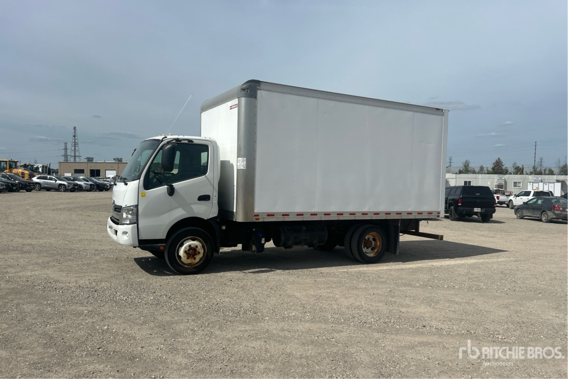 2020 Hino 195