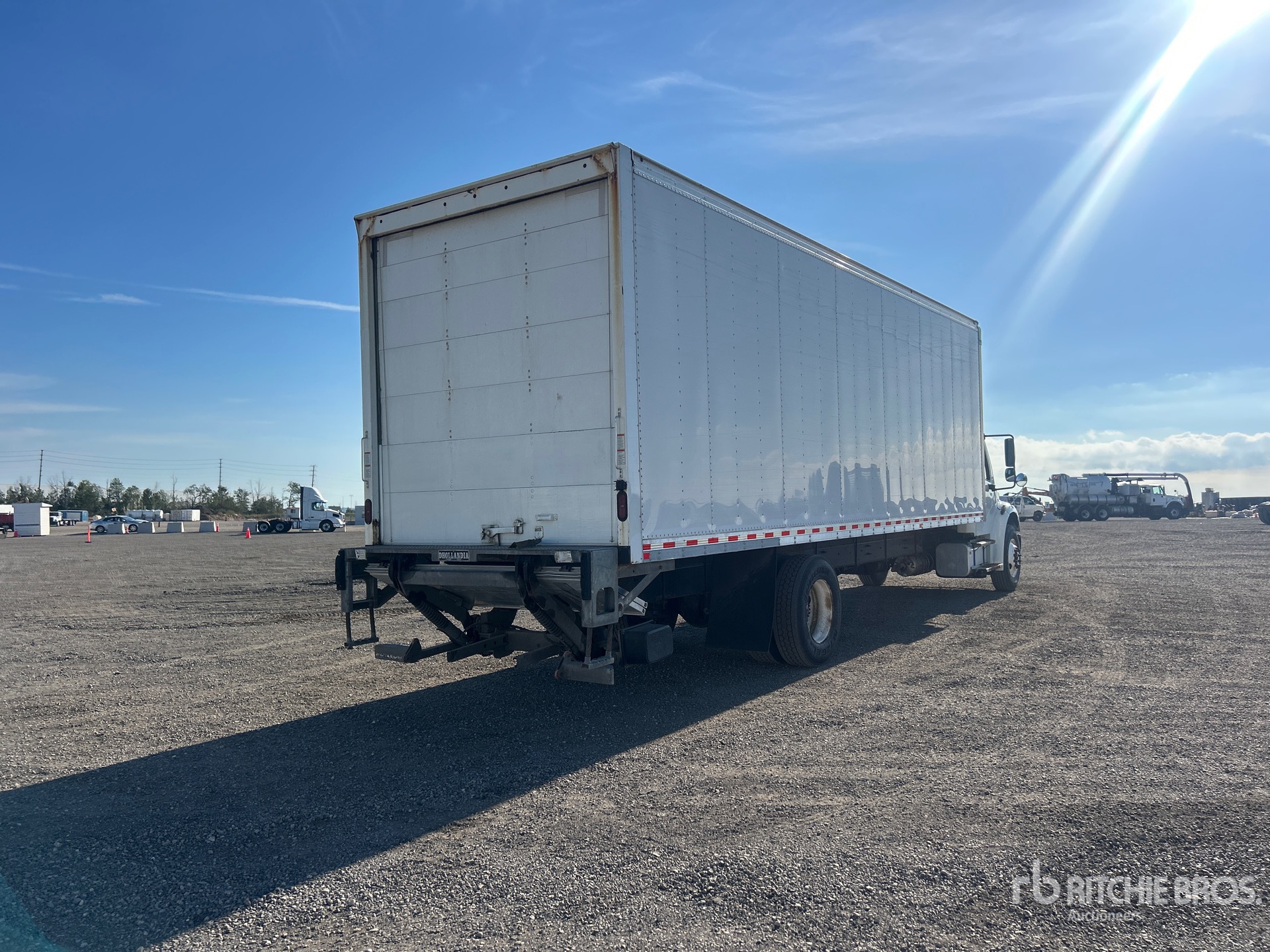 2021 Freightliner M2 106