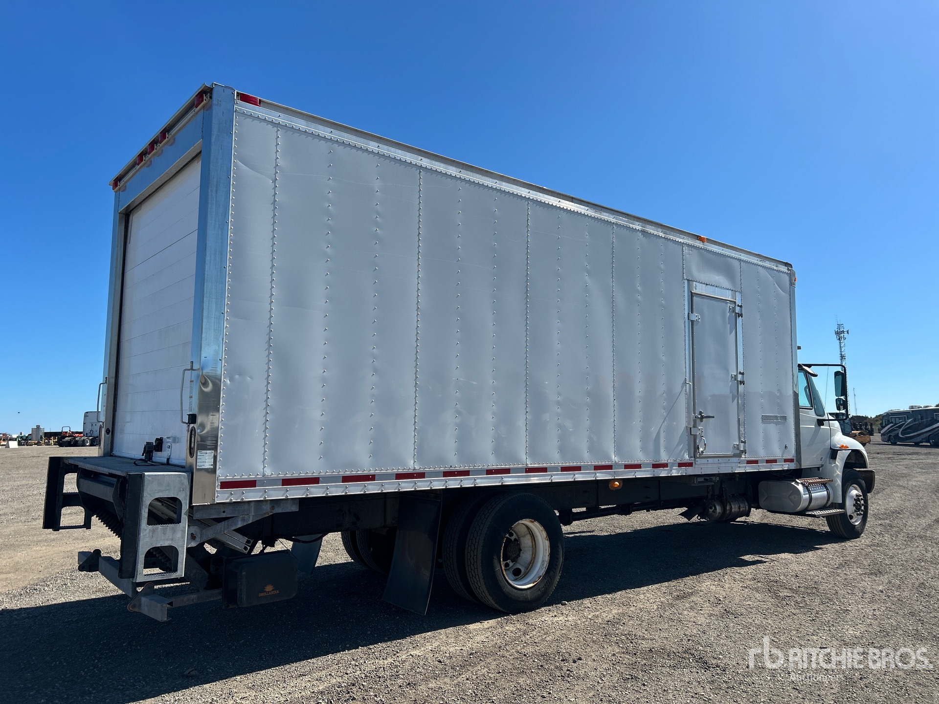 2019 International DURASTAR 4300
