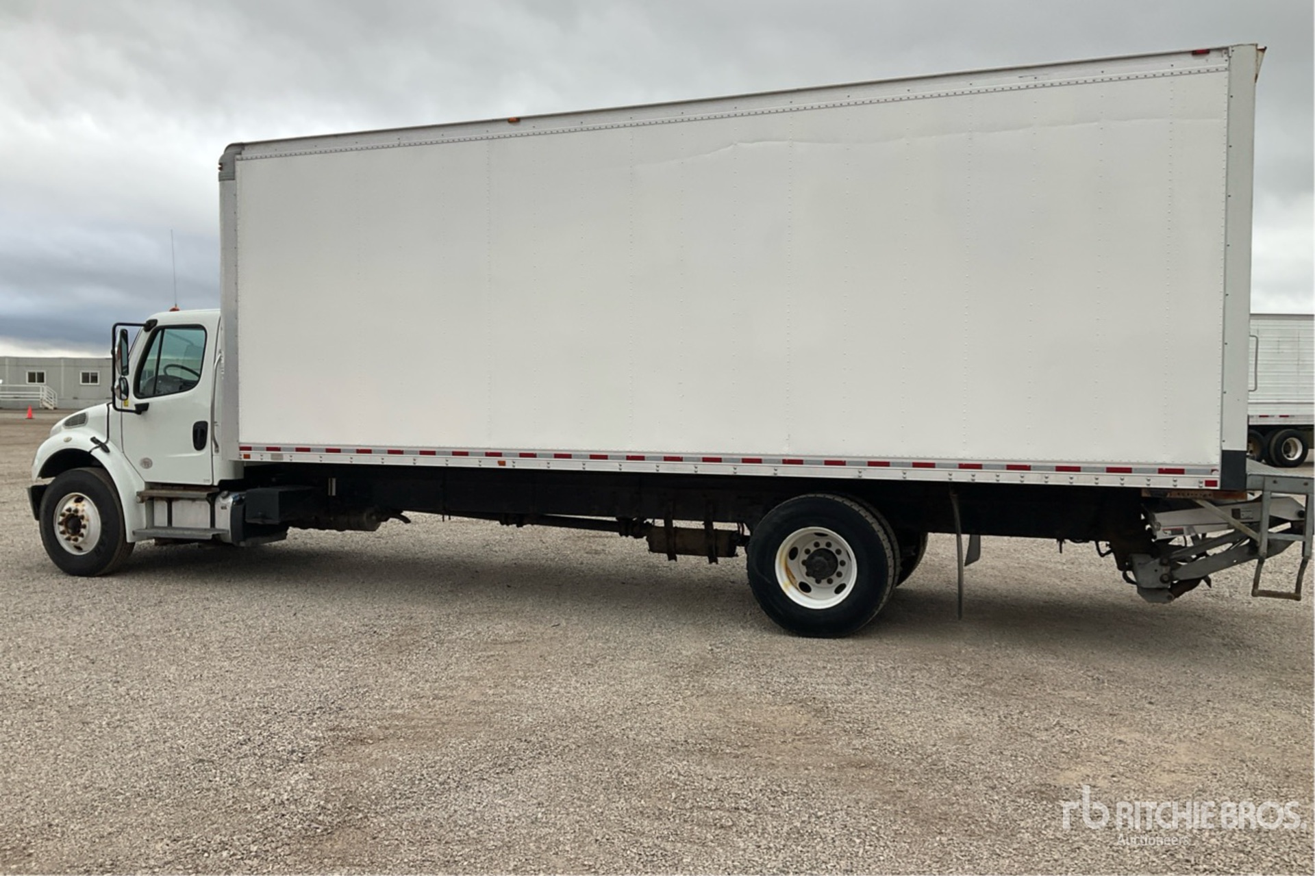 2019 Freightliner M2 106
