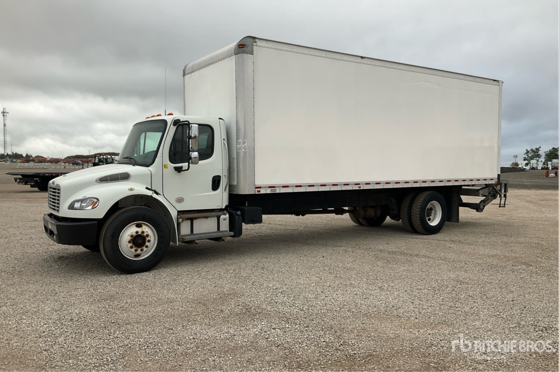 2019 Freightliner M2 106